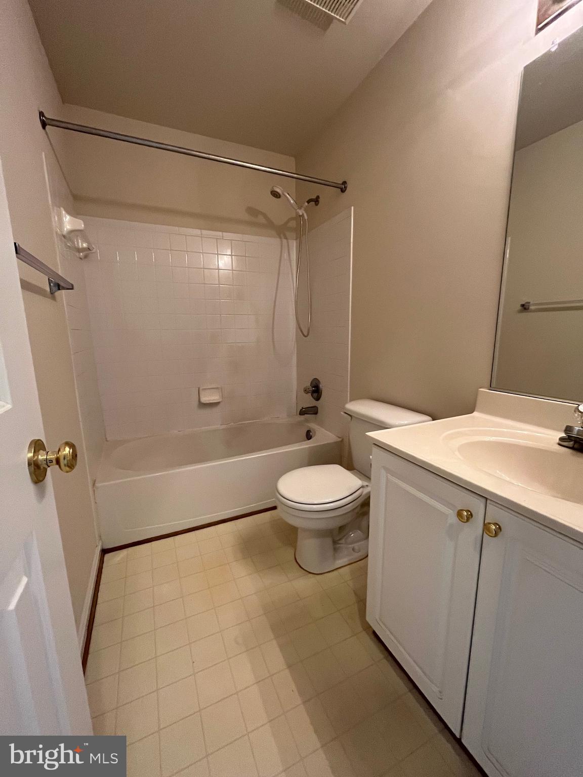 COLLEGE PARKWAY PLACE - Residential