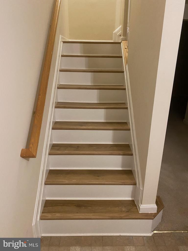 COLLEGE PARKWAY PLACE - Residential