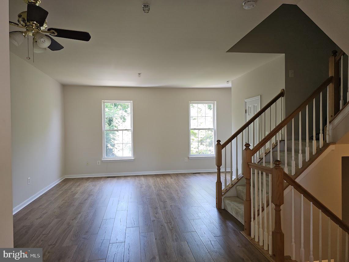 COLLEGE PARKWAY PLACE - Residential