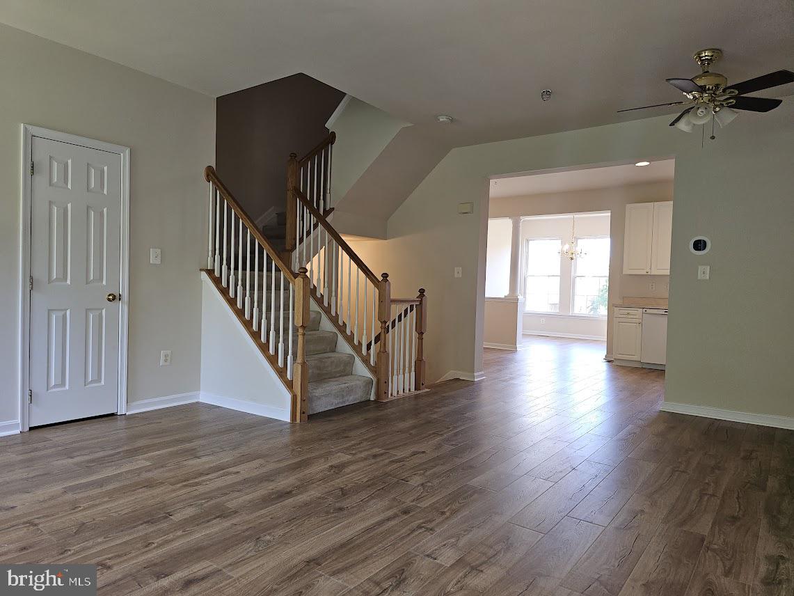 COLLEGE PARKWAY PLACE - Residential