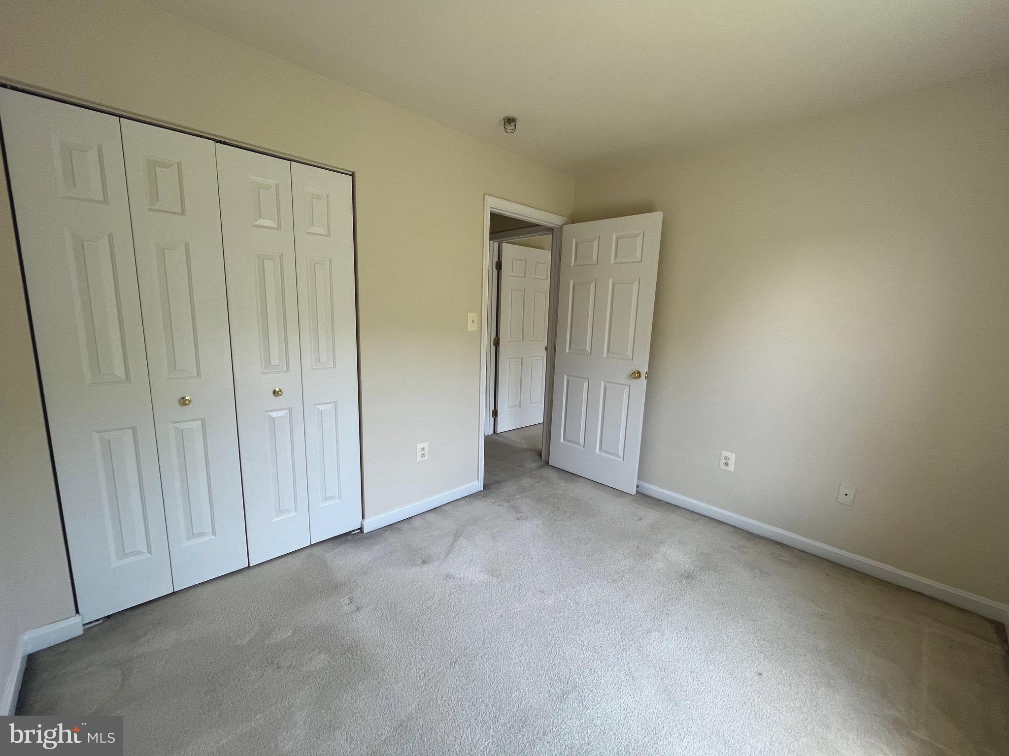 COLLEGE PARKWAY PLACE - Residential