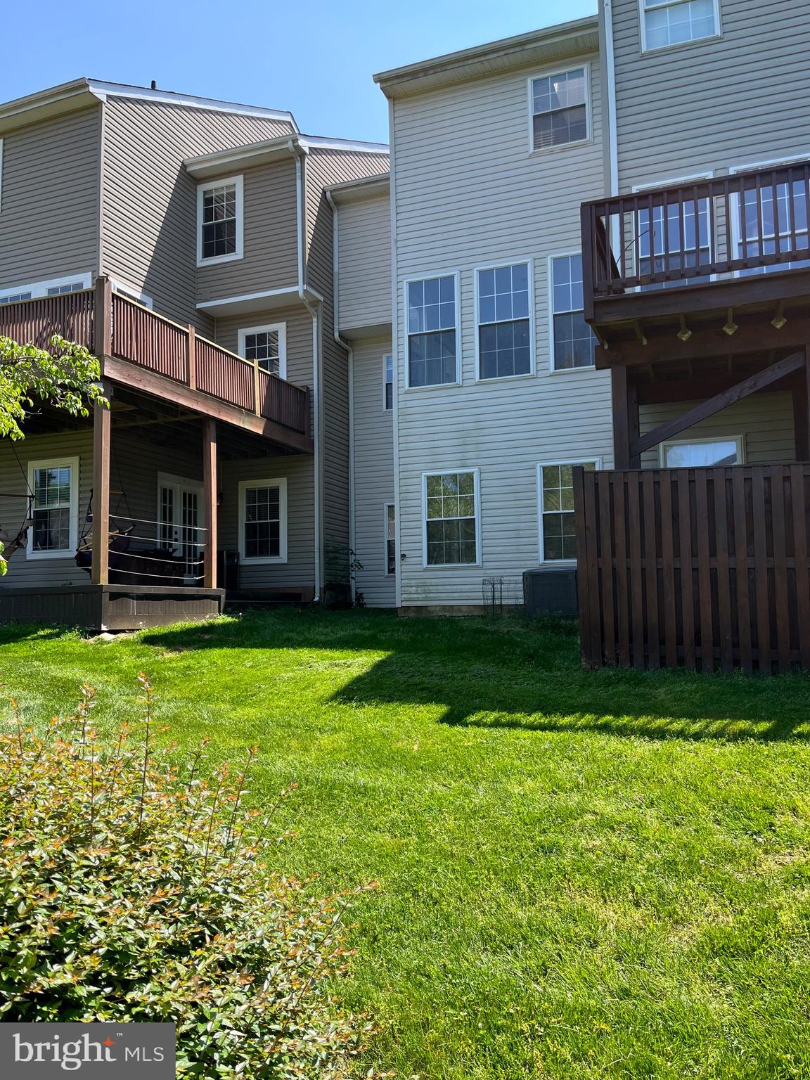 COLLEGE PARKWAY PLACE - Residential