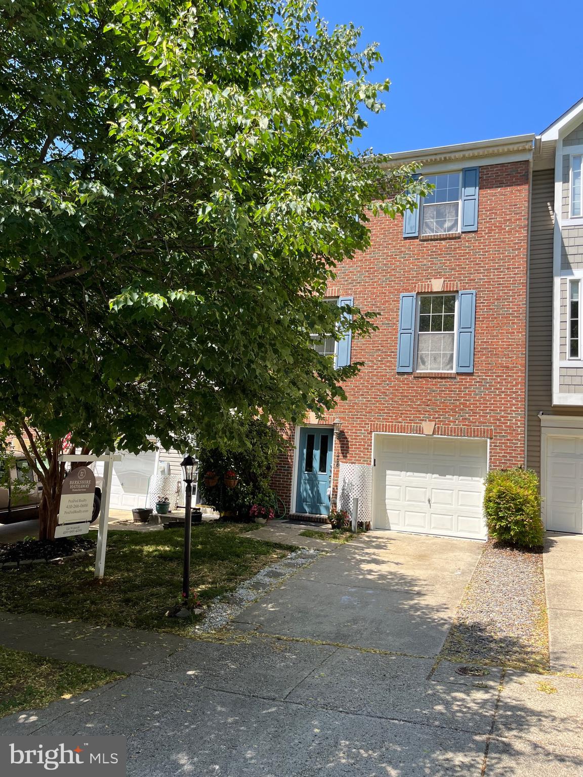 COLLEGE PARKWAY PLACE - Residential