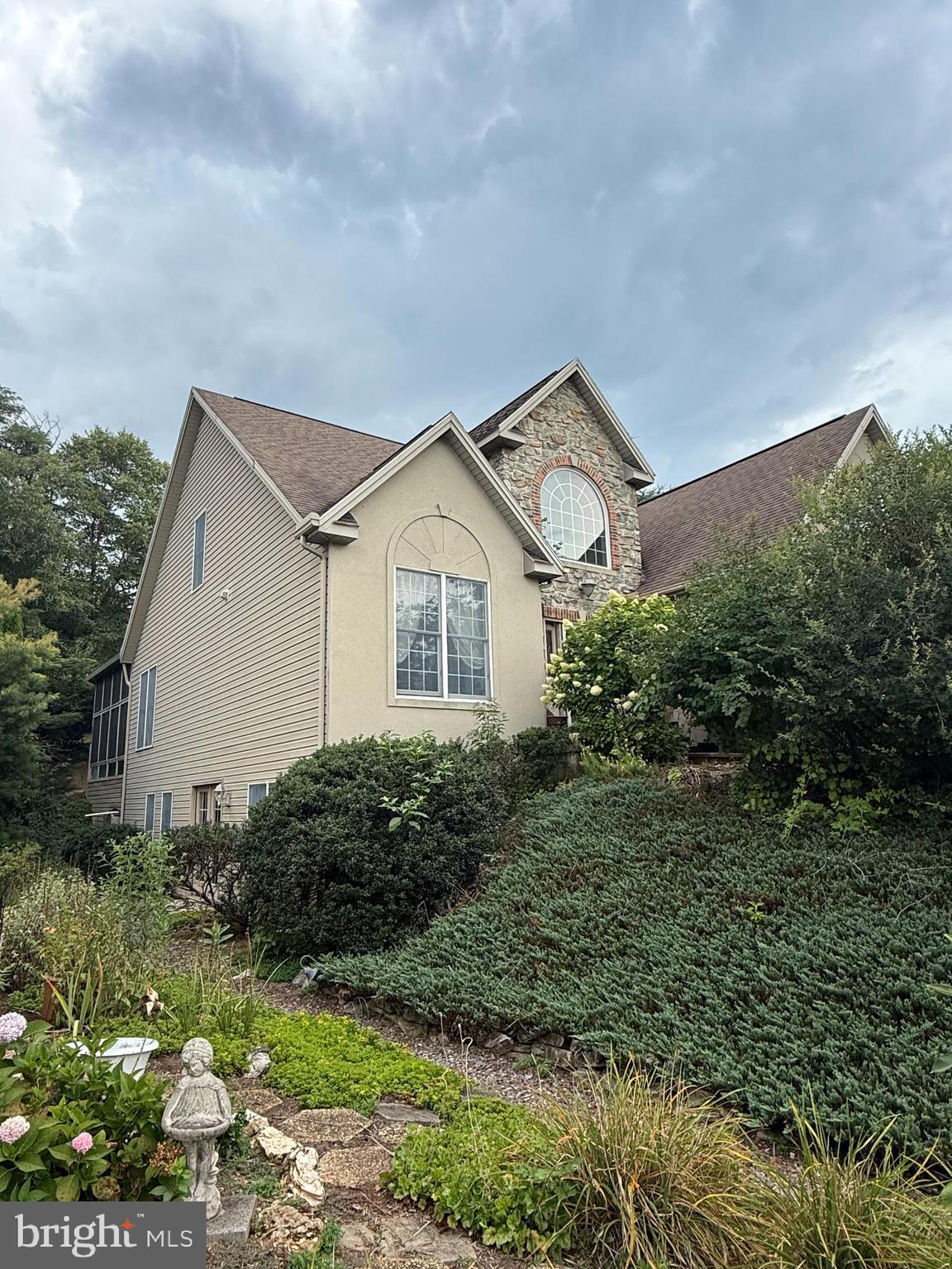 THE HEIGHTS OF BEACON HILL - Residential