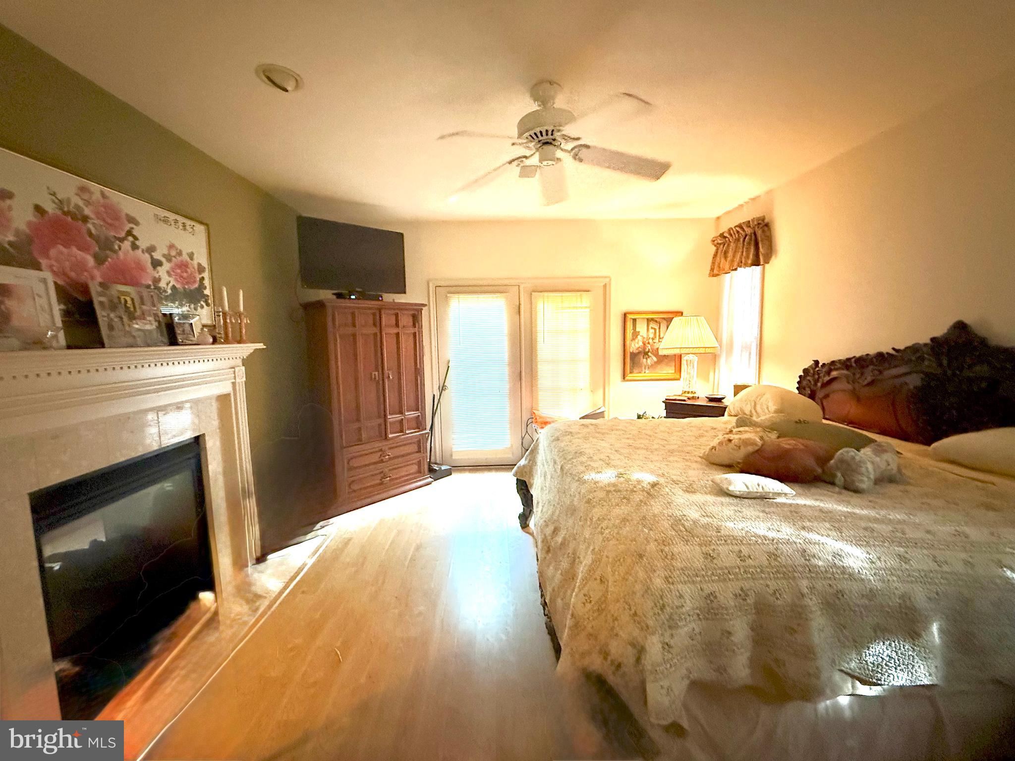 THE HEIGHTS OF BEACON HILL - Residential