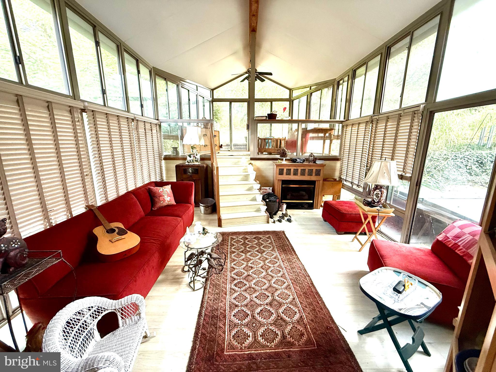 THE HEIGHTS OF BEACON HILL - Residential