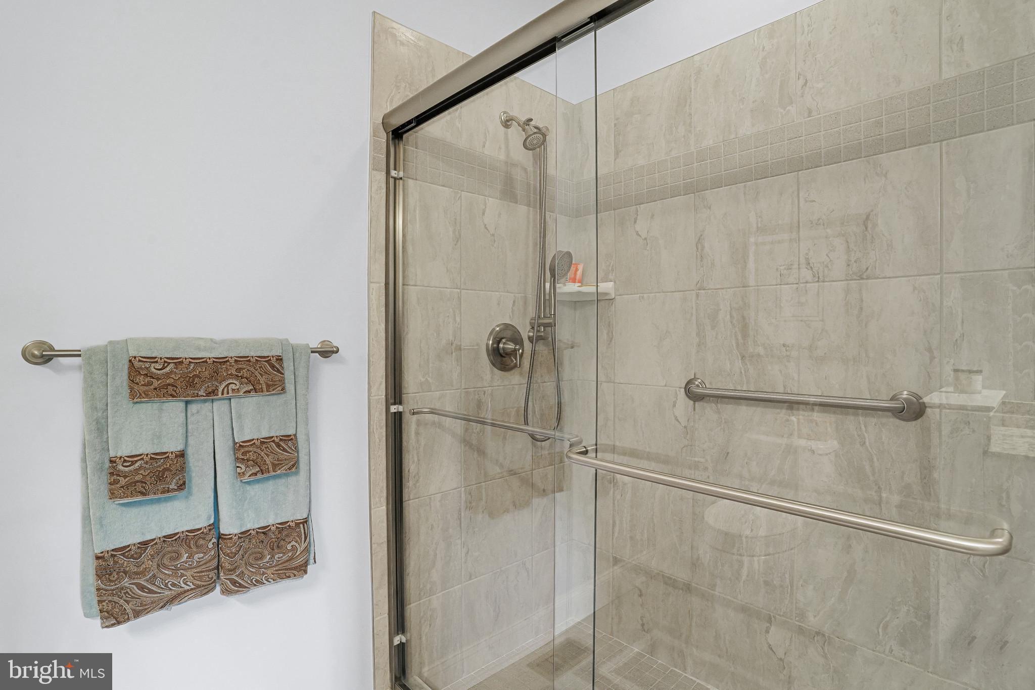 BAY BRIDGE COVE - Residential