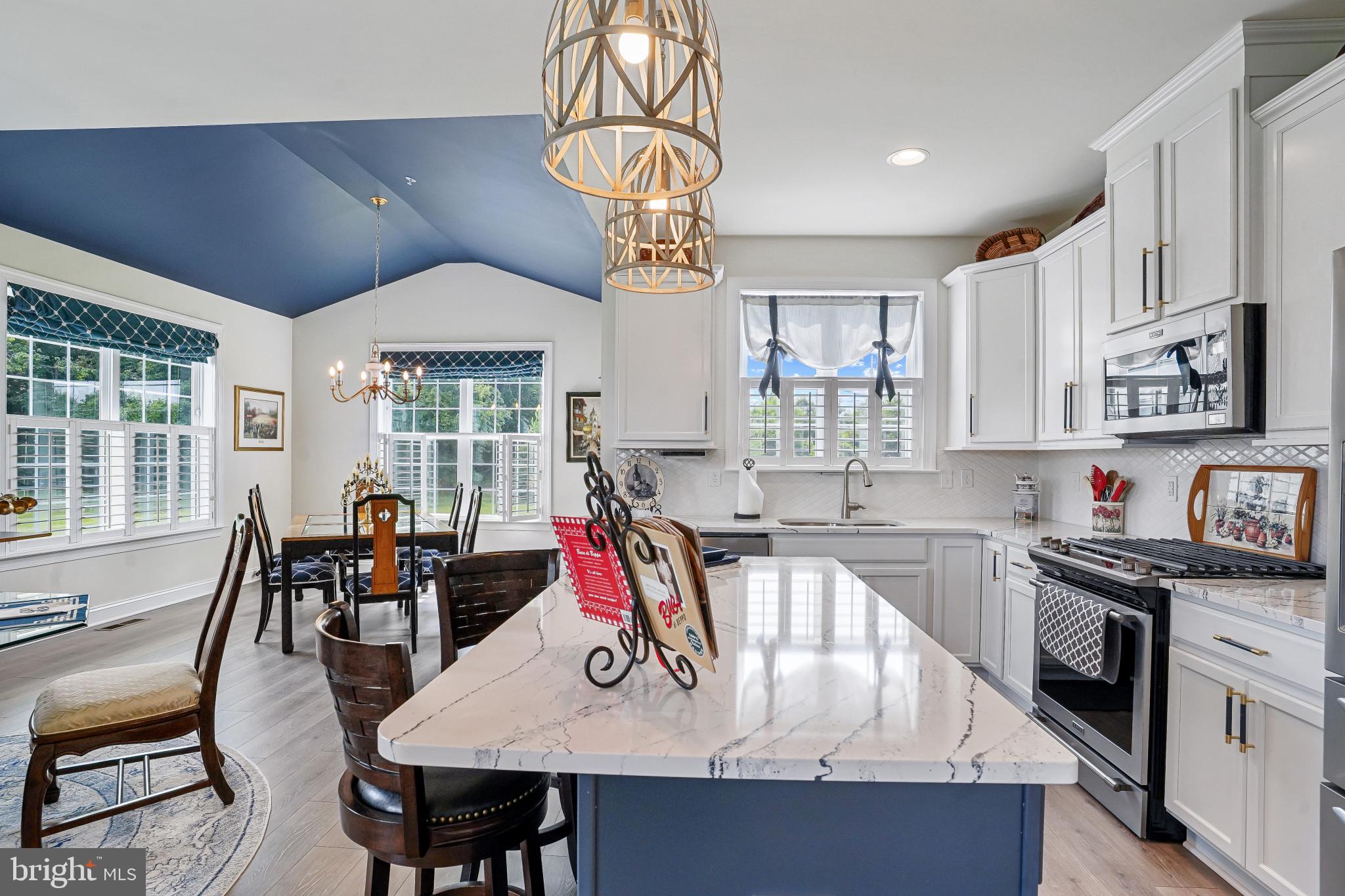 BAY BRIDGE COVE - Residential