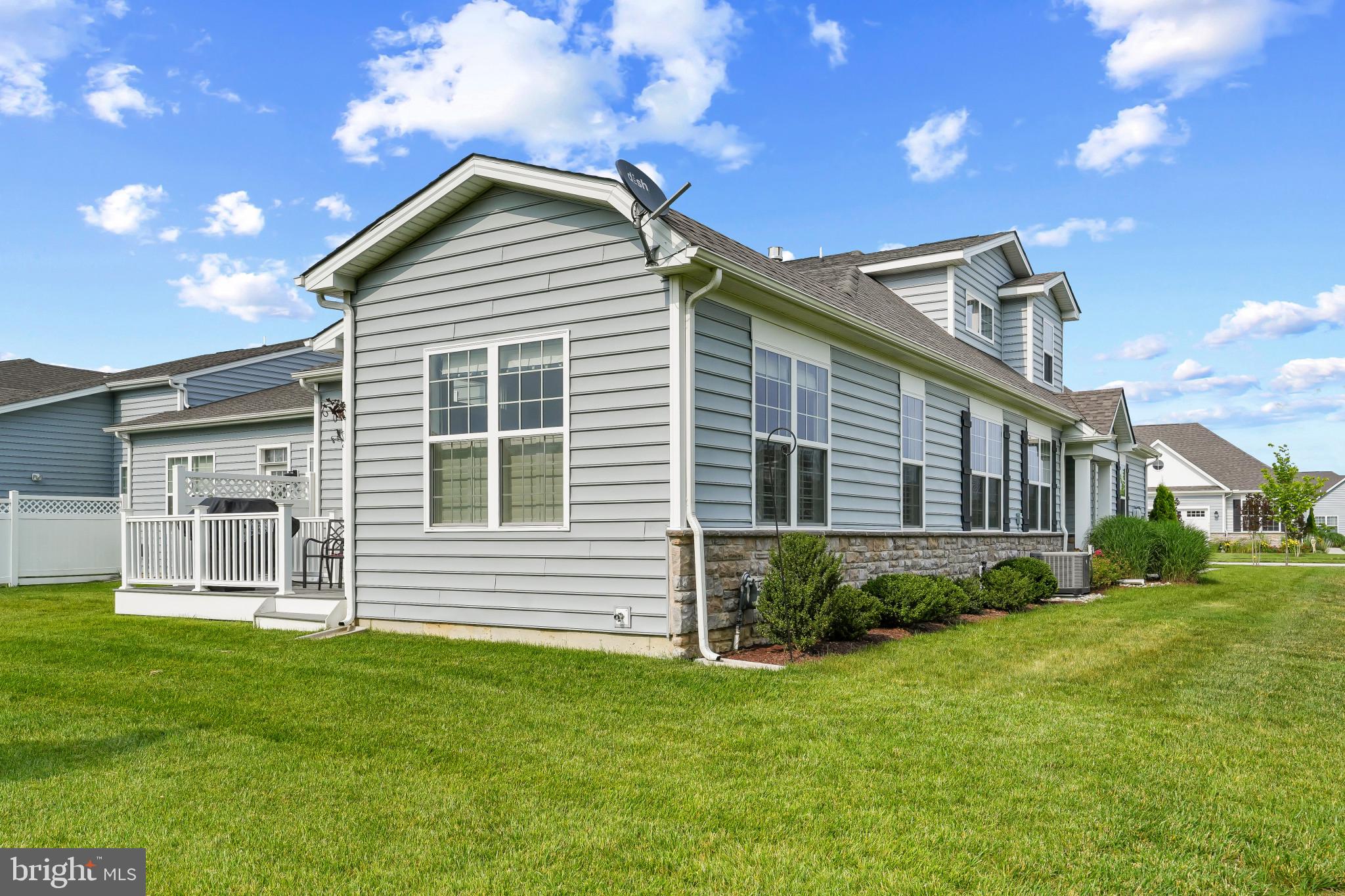 BAY BRIDGE COVE - Residential