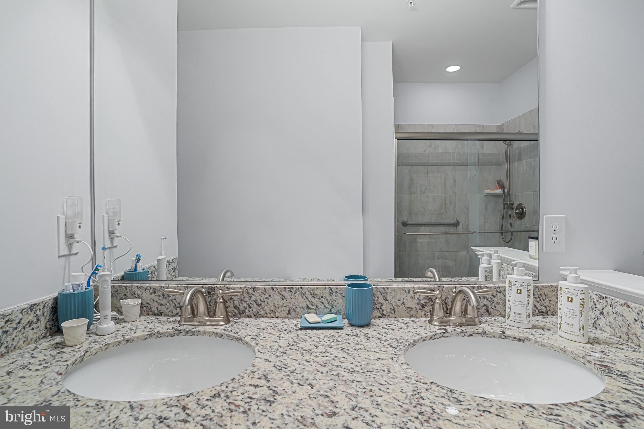 BAY BRIDGE COVE - Residential