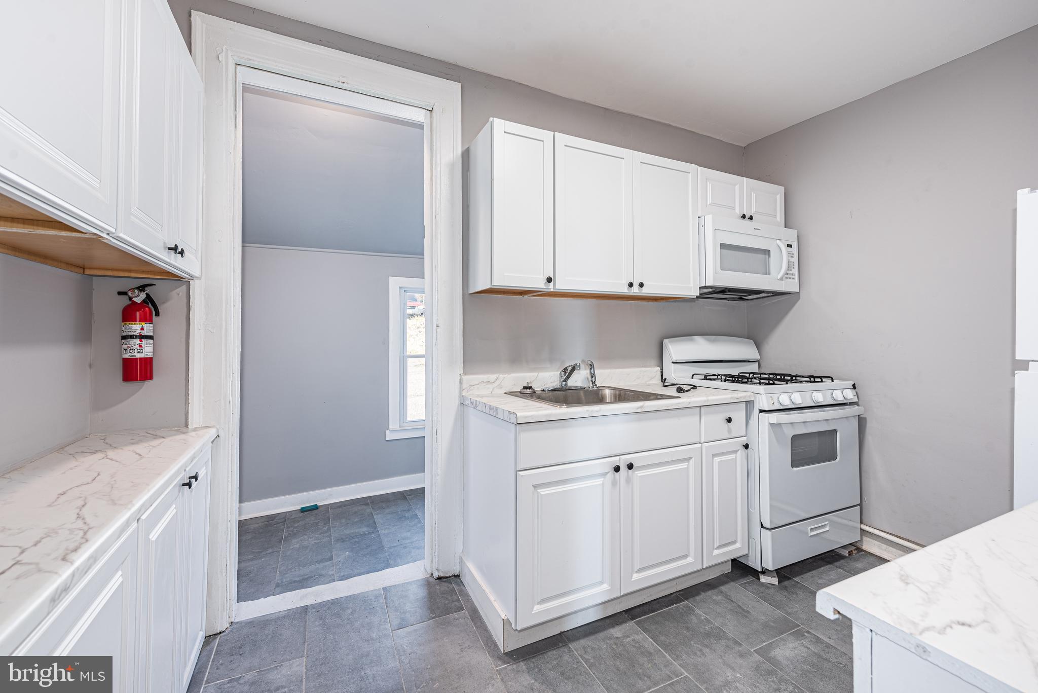 FULLERTON HEIGHTS - Residential Lease