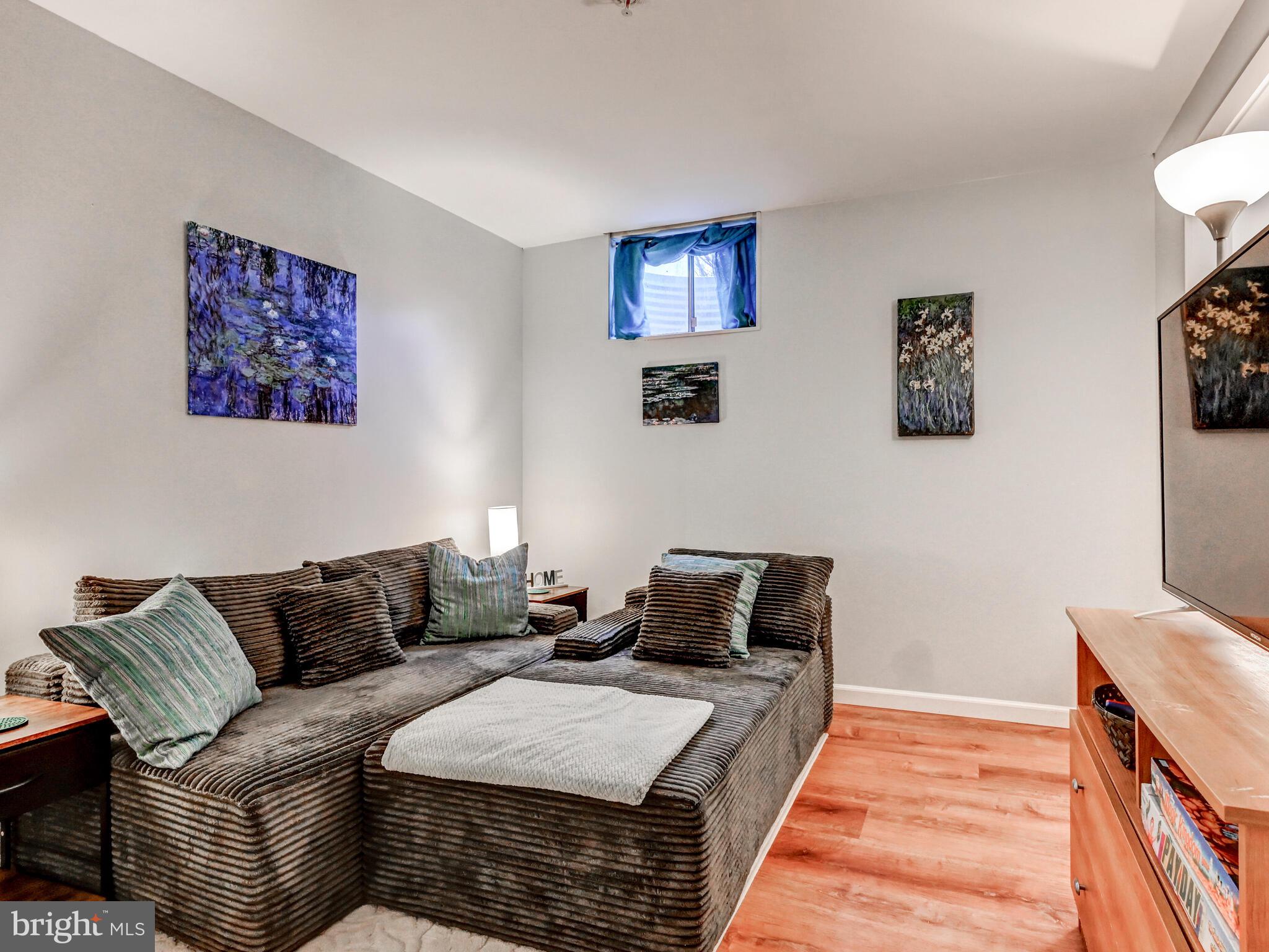 ROBERTS FIELD - Residential