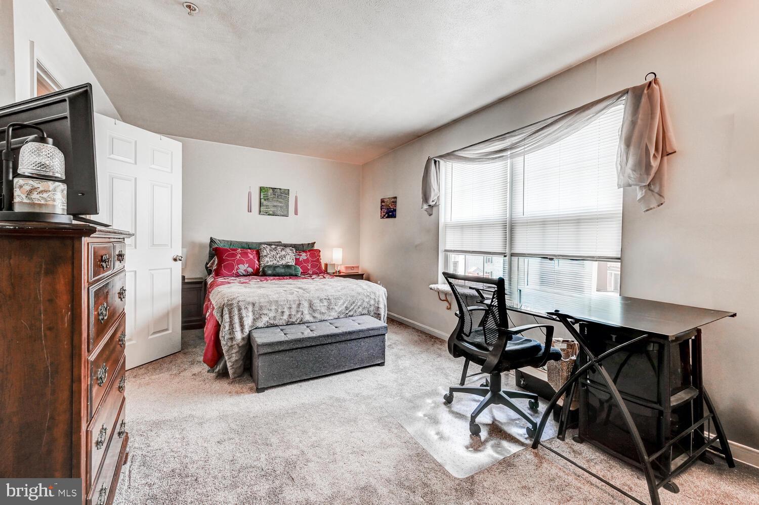 ROBERTS FIELD - Residential