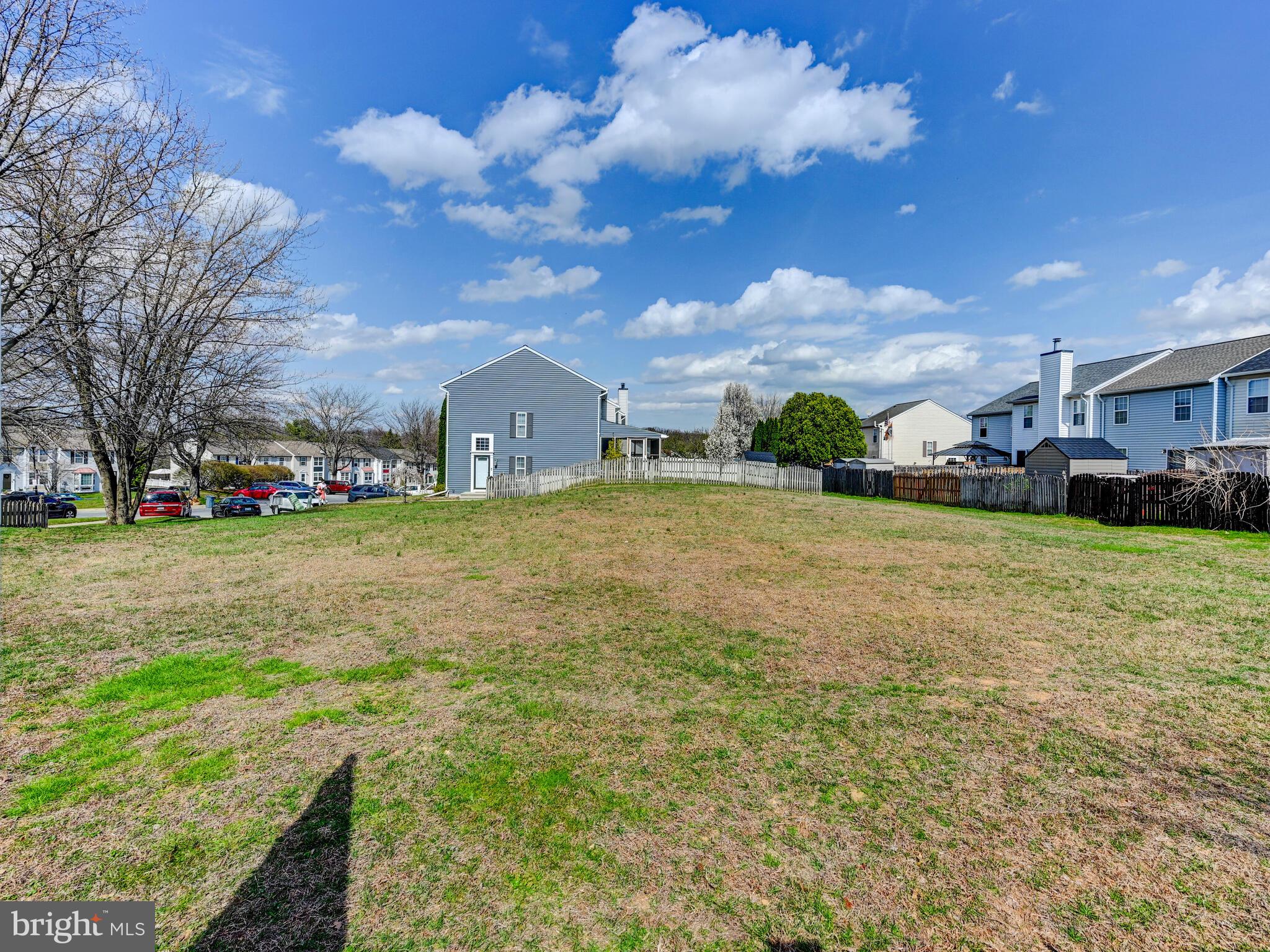 ROBERTS FIELD - Residential