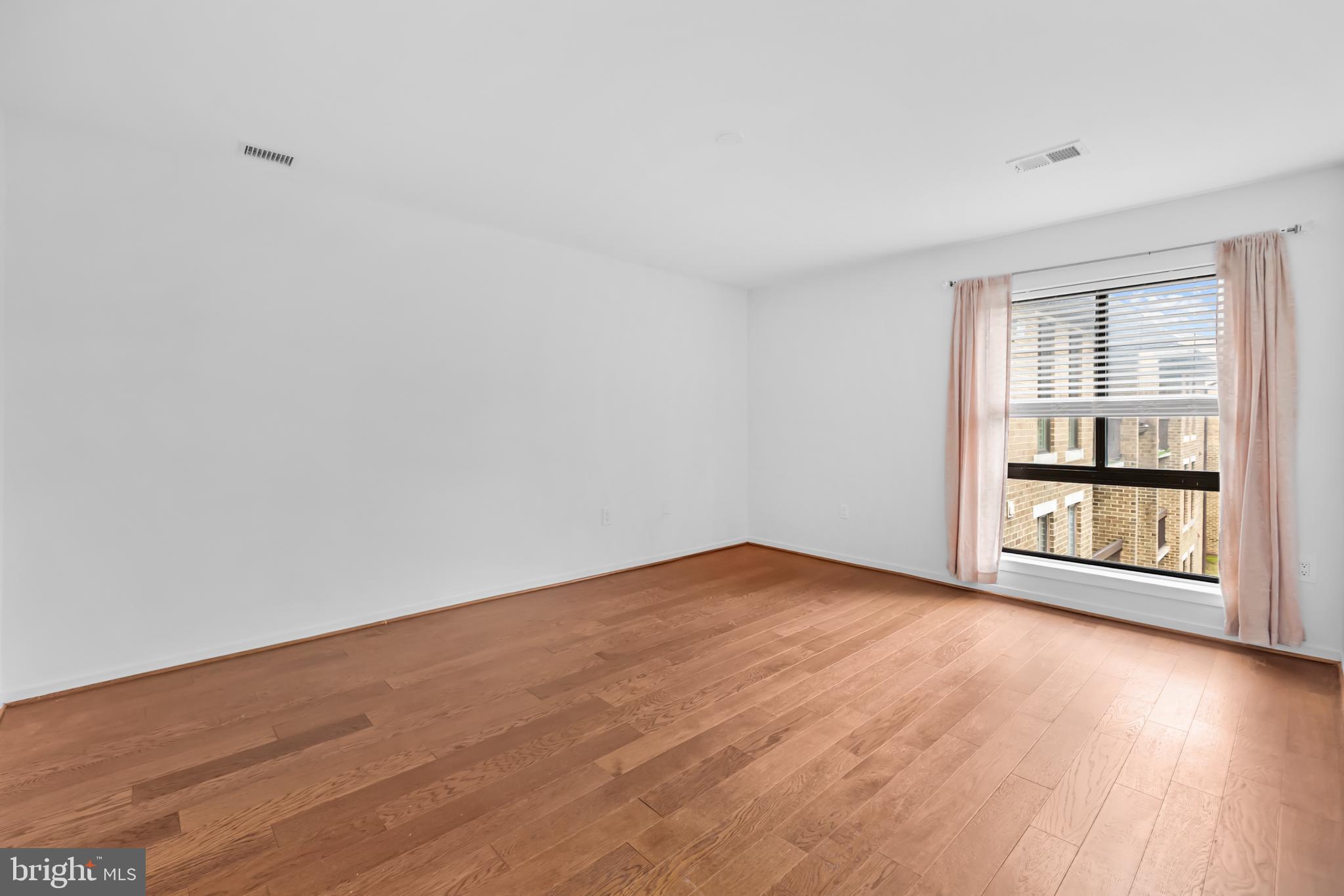 JEFFERSON MEWS - Residential