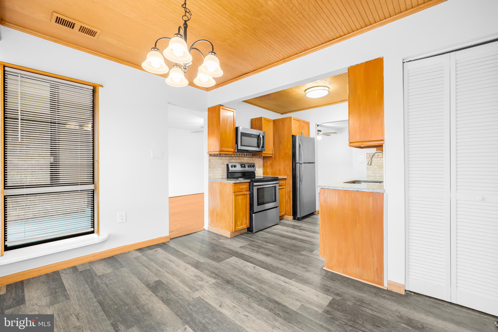 JEFFERSON MEWS - Residential