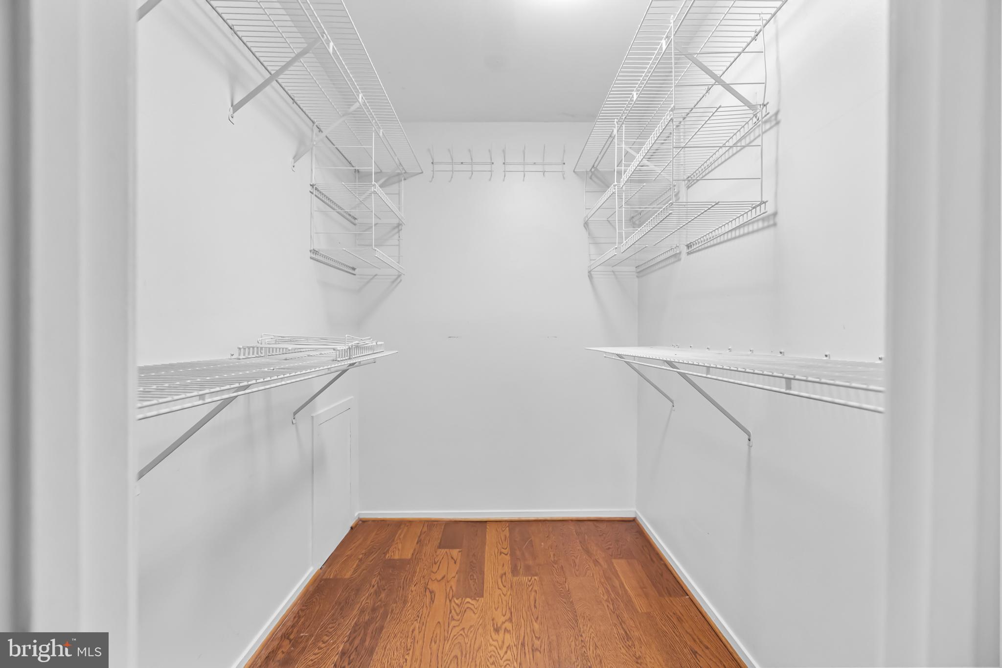 JEFFERSON MEWS - Residential