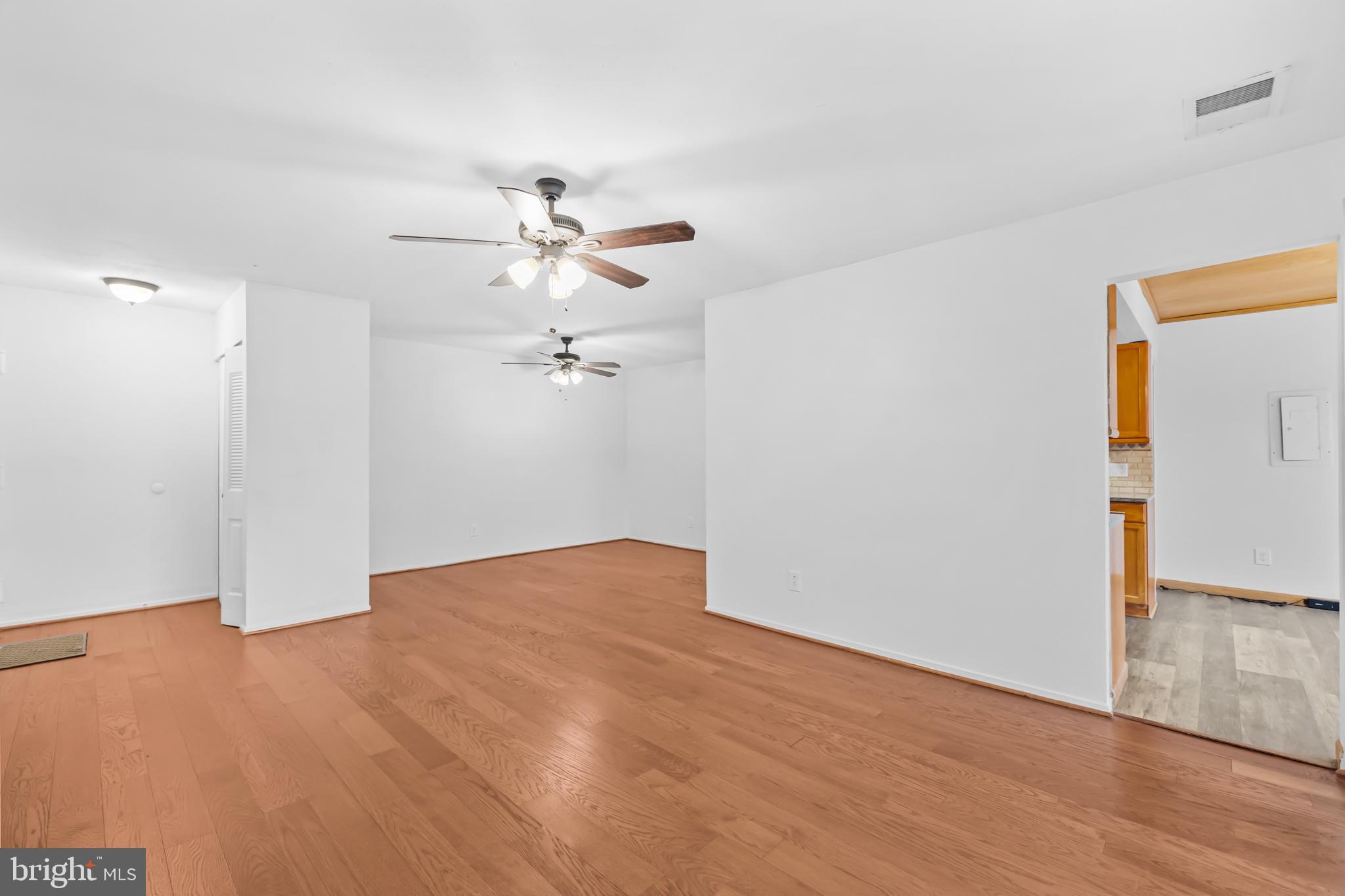 JEFFERSON MEWS - Residential