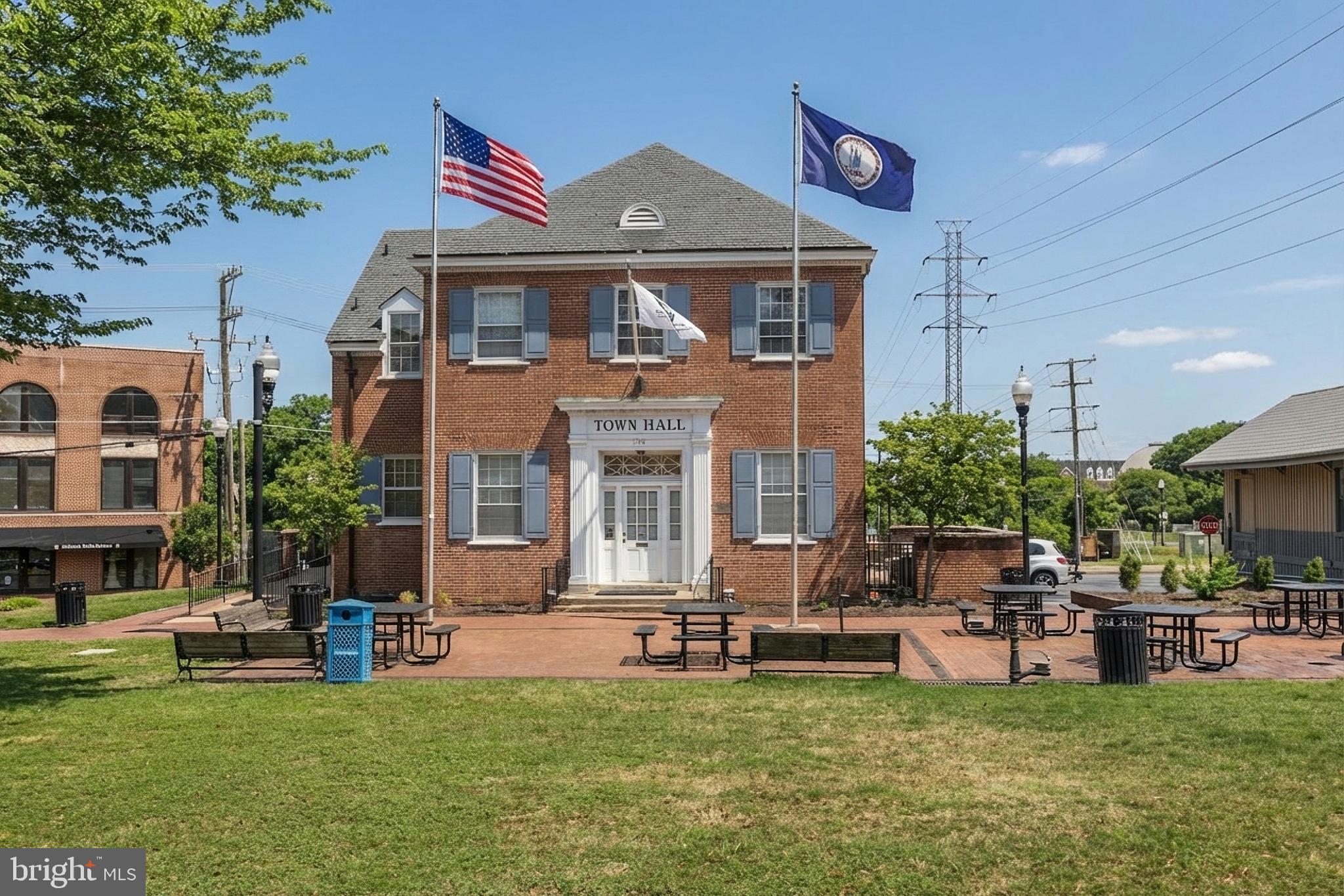 JEFFERSON MEWS - Residential