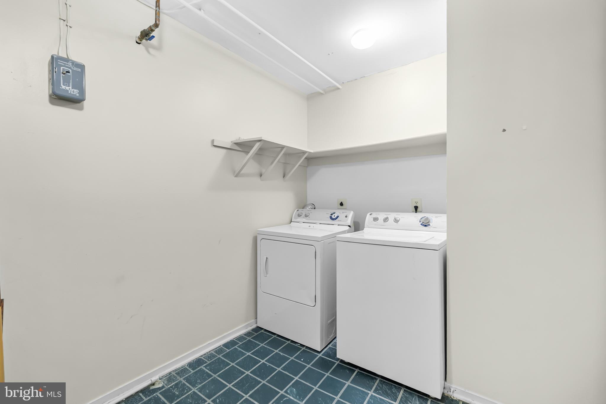 JEFFERSON MEWS - Residential