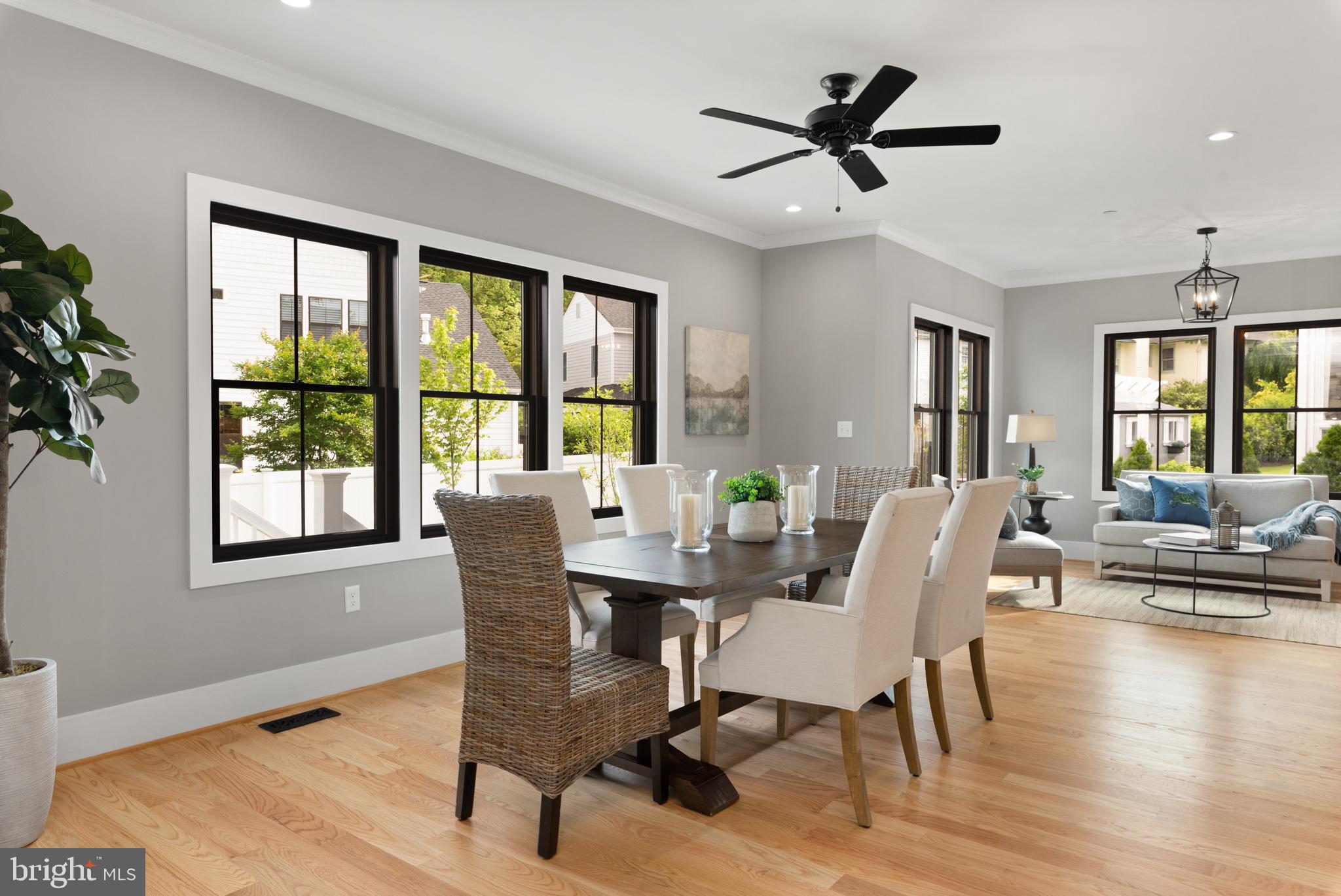 MURRAY HILL - Residential