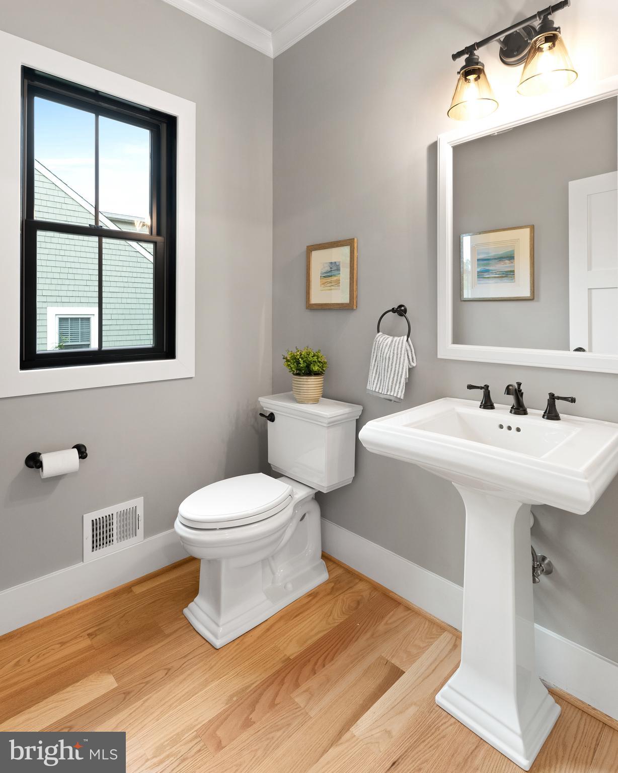 MURRAY HILL - Residential