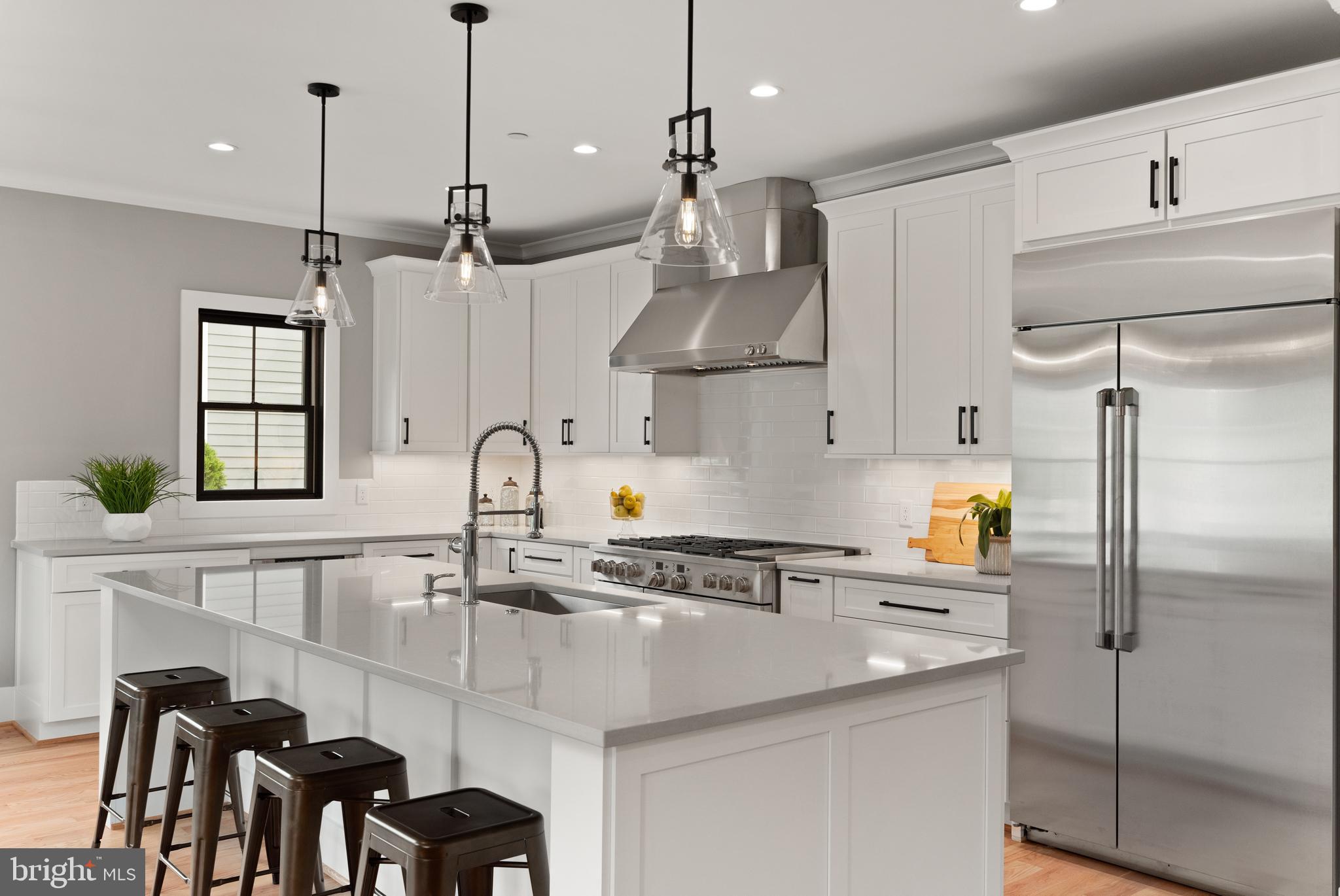 MURRAY HILL - Residential