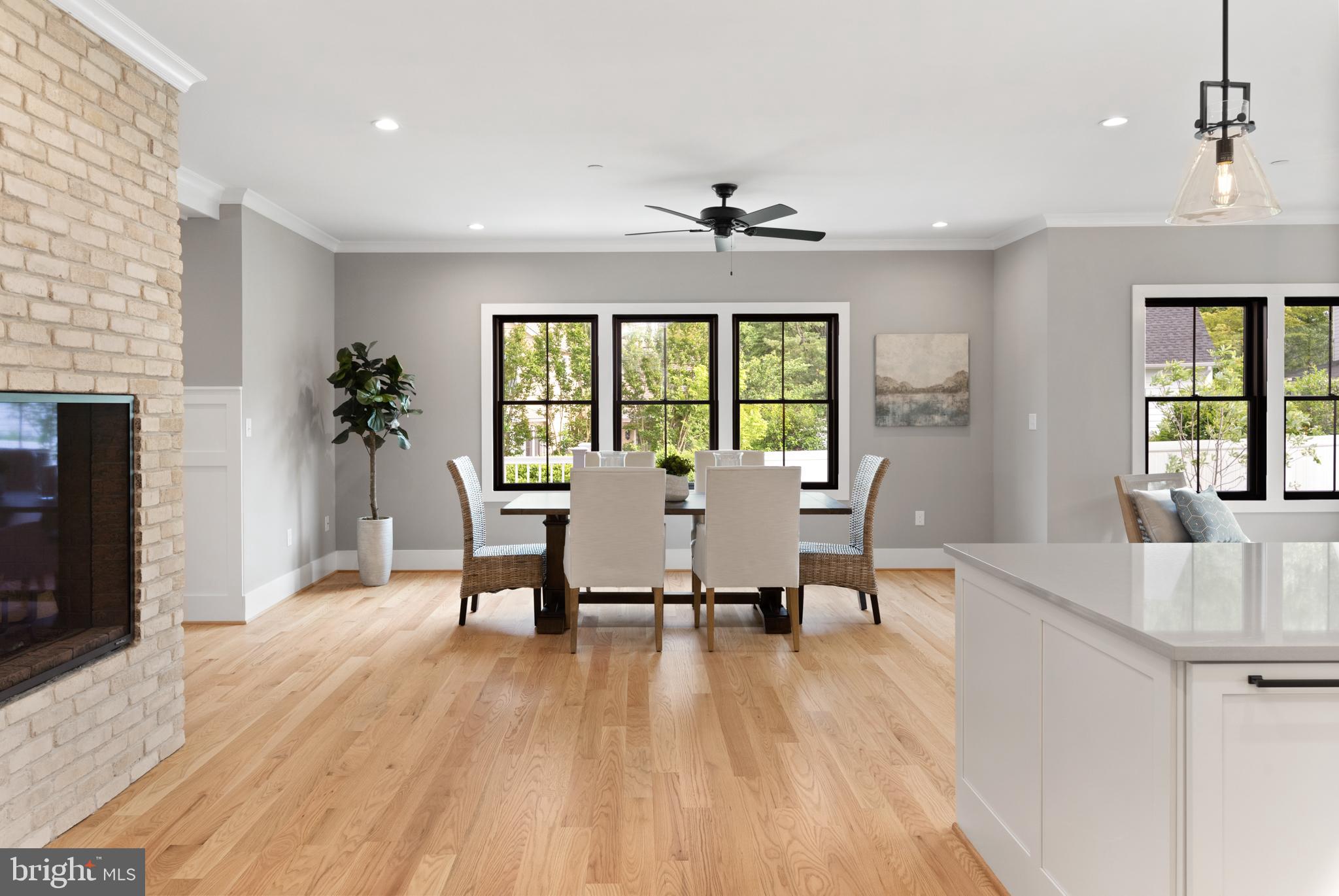 MURRAY HILL - Residential