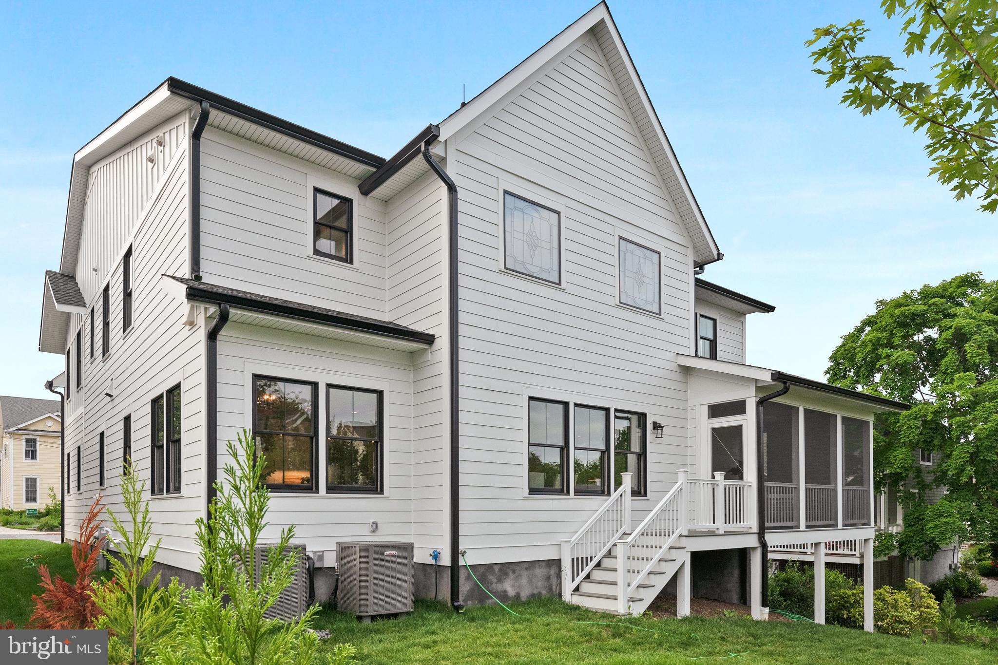 MURRAY HILL - Residential