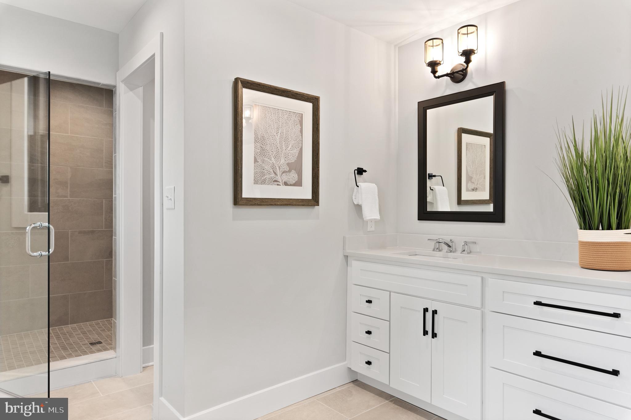 MURRAY HILL - Residential