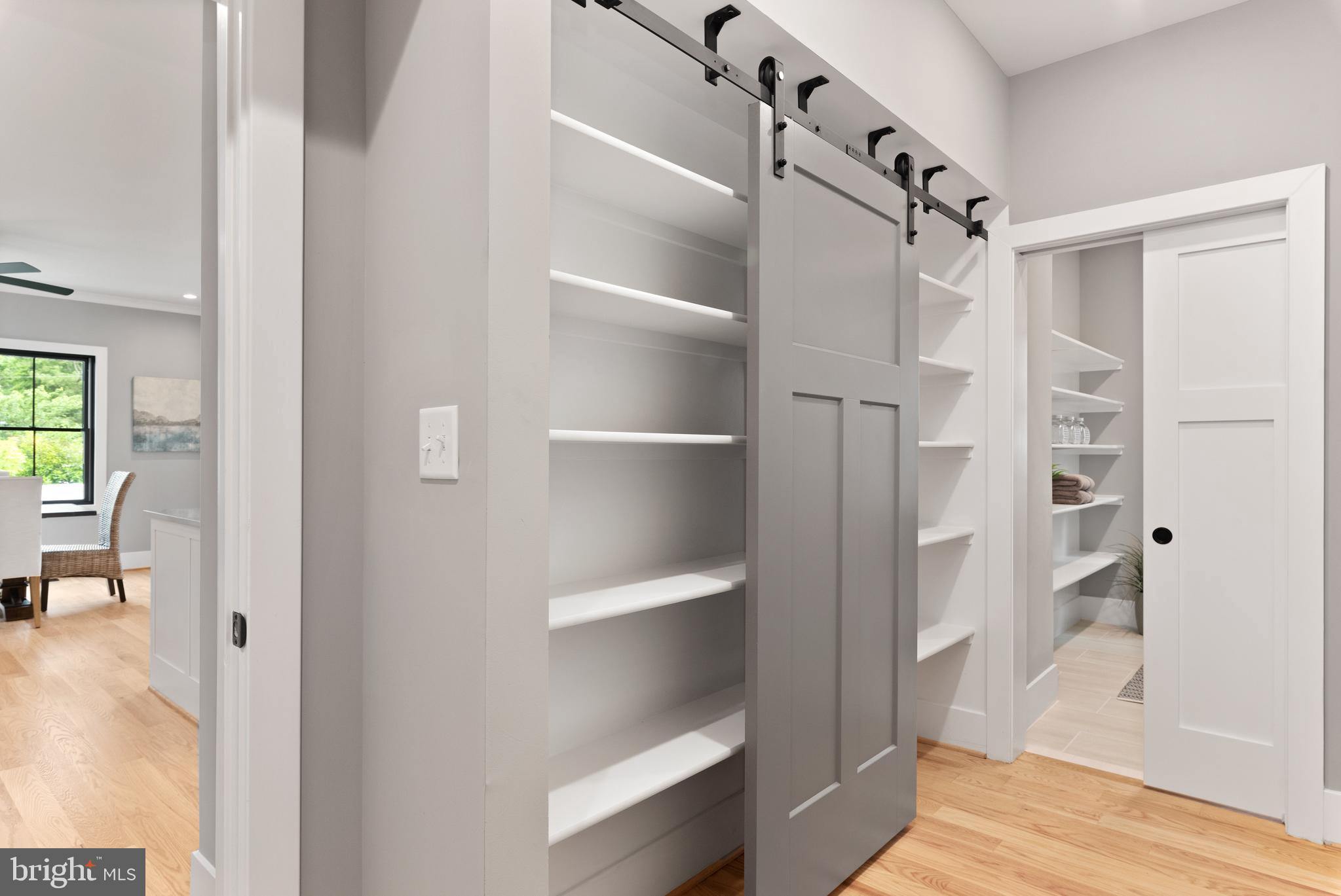 MURRAY HILL - Residential