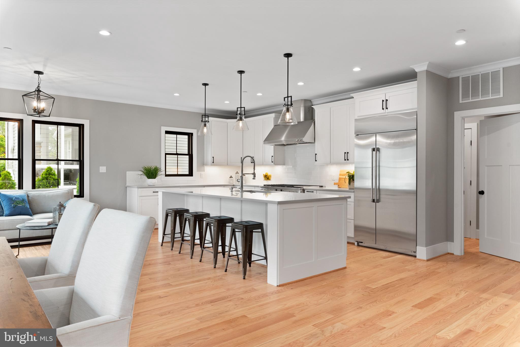 MURRAY HILL - Residential