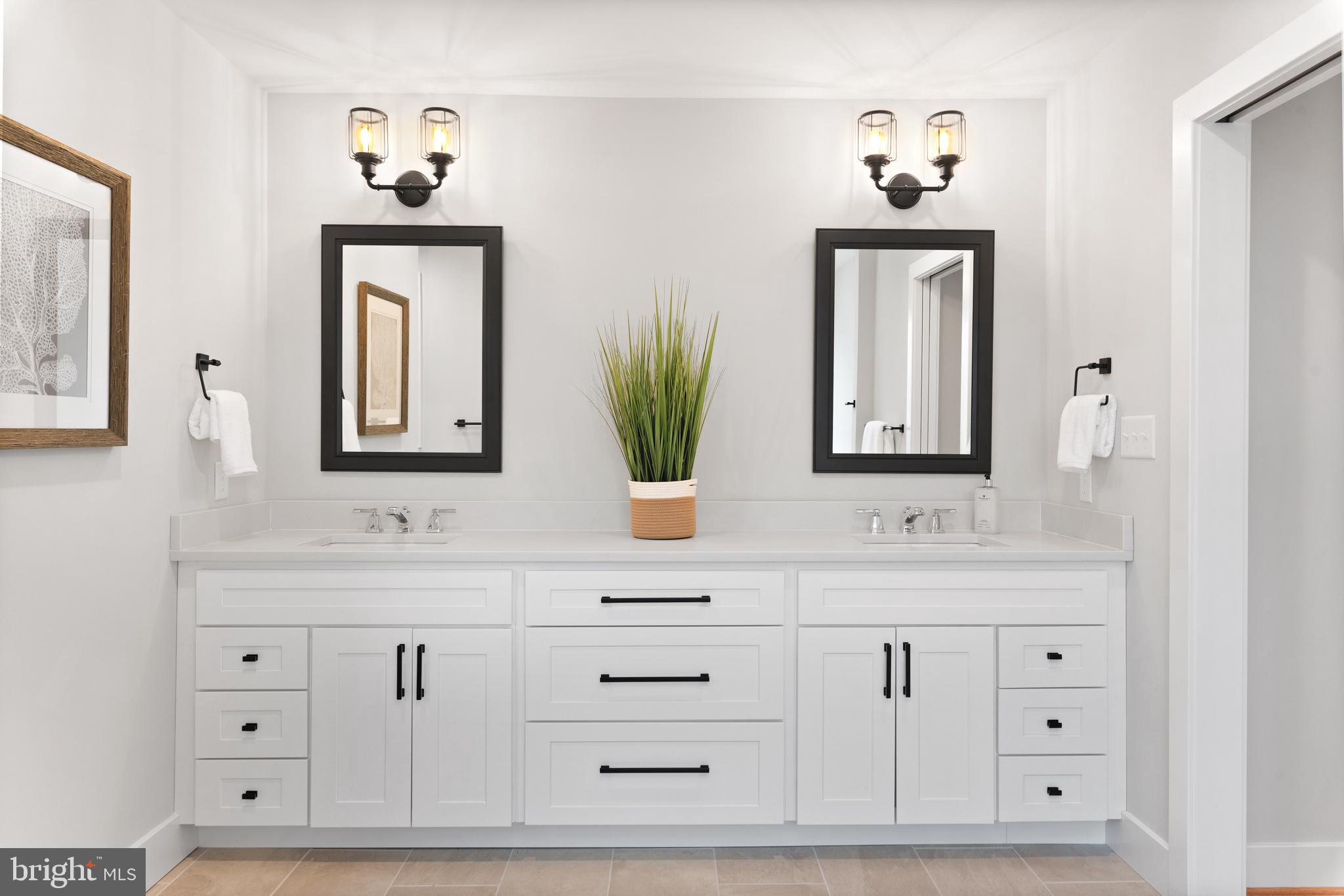 MURRAY HILL - Residential