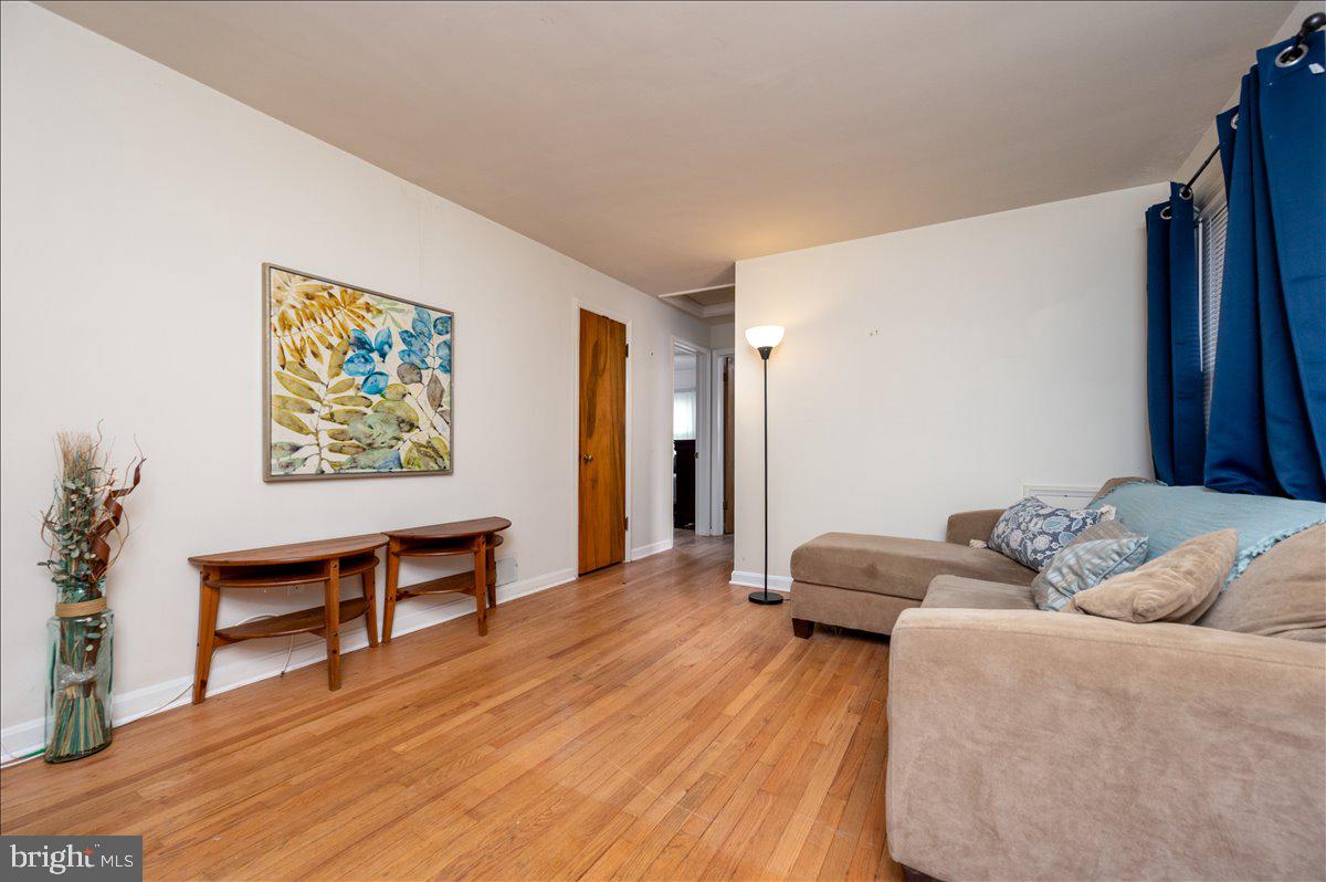 HOLLYWOOD - Residential