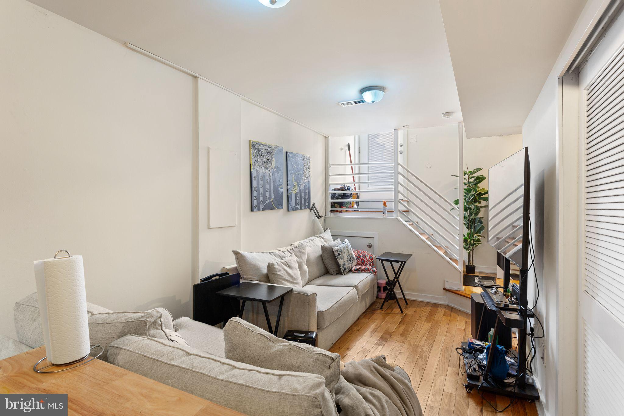 PHILADELPHIA (NORTHWEST) - Residential Income