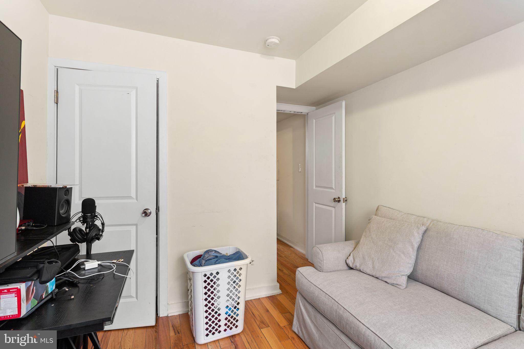 PHILADELPHIA (NORTHWEST) - Residential Income