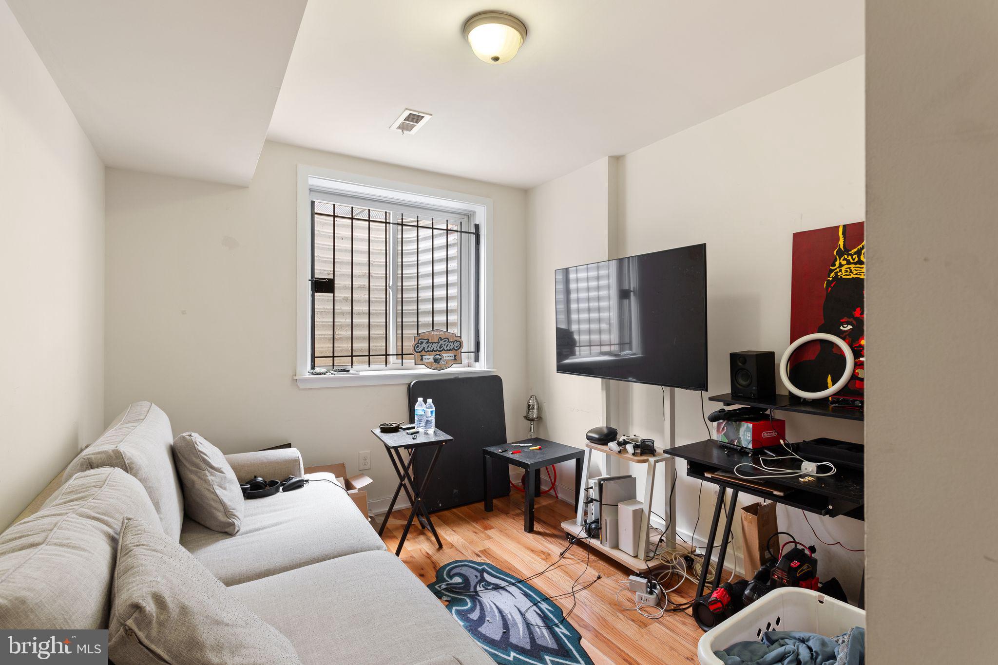 PHILADELPHIA (NORTHWEST) - Residential Income