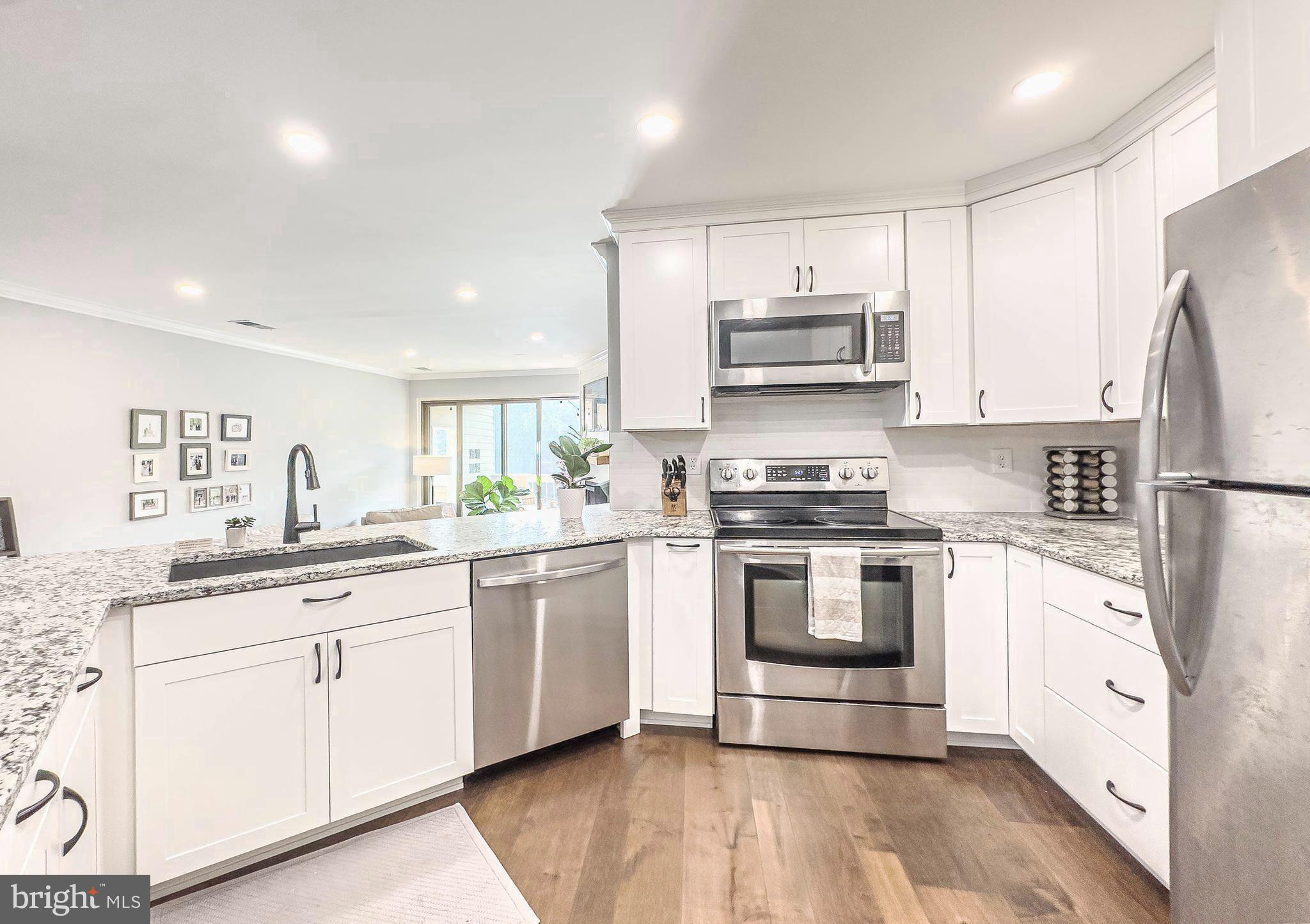 HARBOR POINT - Residential Lease