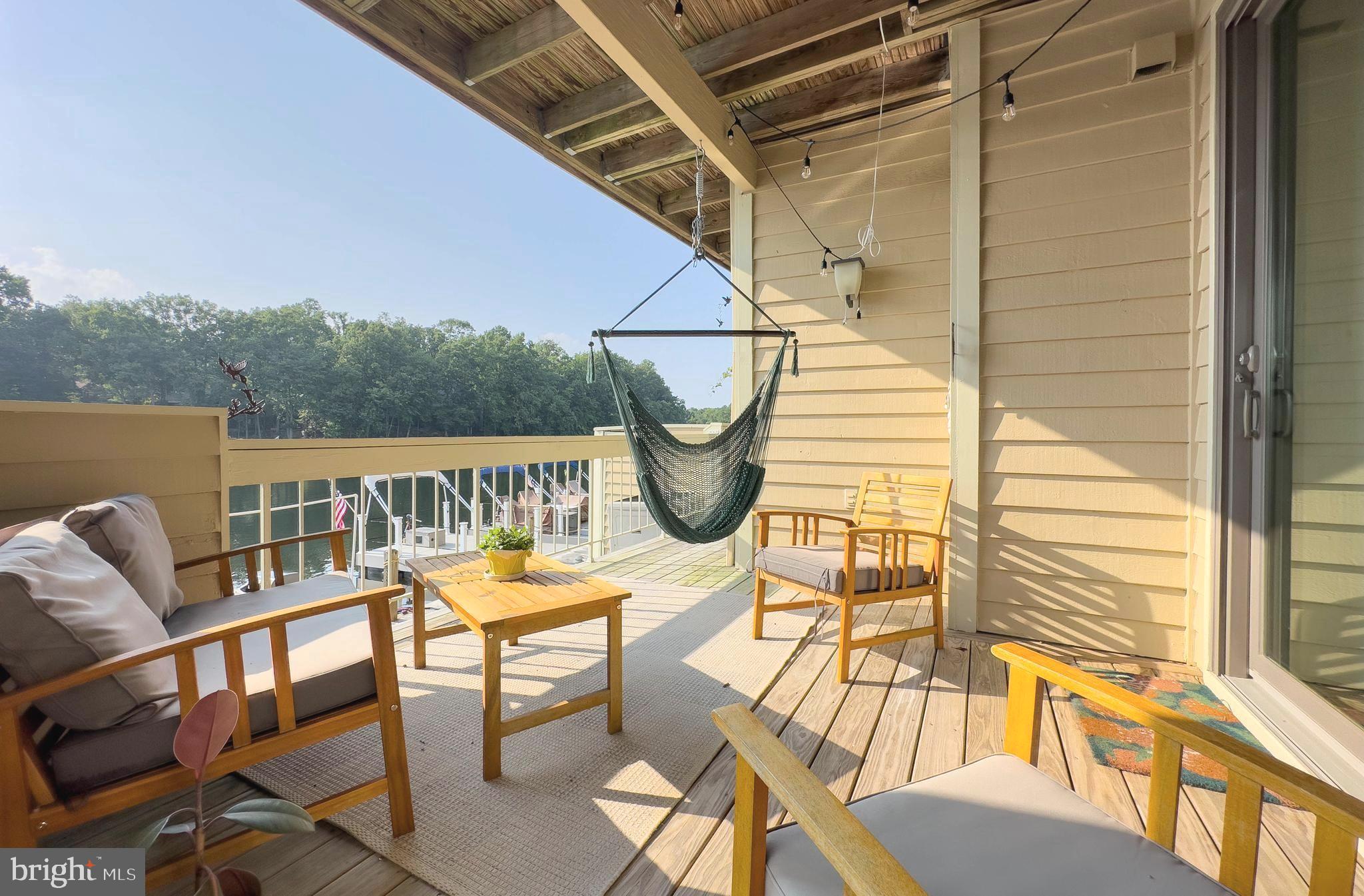 HARBOR POINT - Residential Lease