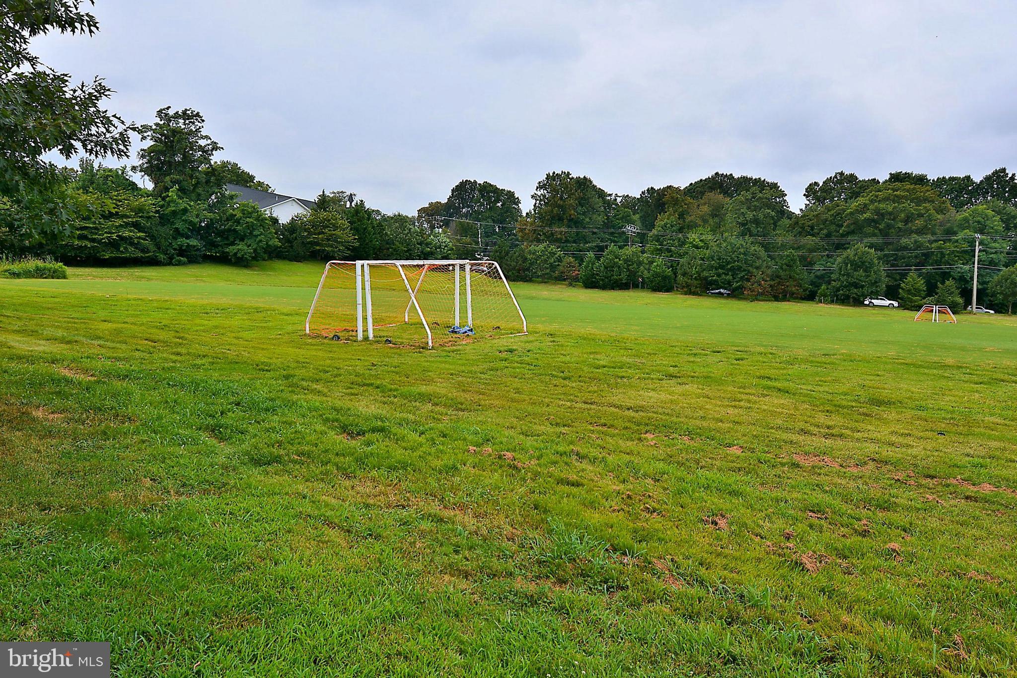 MCLEAN ESTATES - Residential