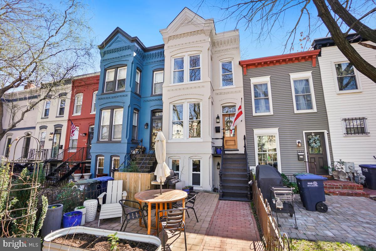 1241 MARYLAND AVENUE NE