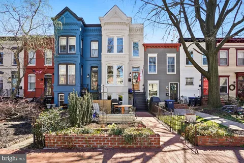 1241 Maryland Avenue NE, Washington, DC 20002 - MLS#: DCDC2189450