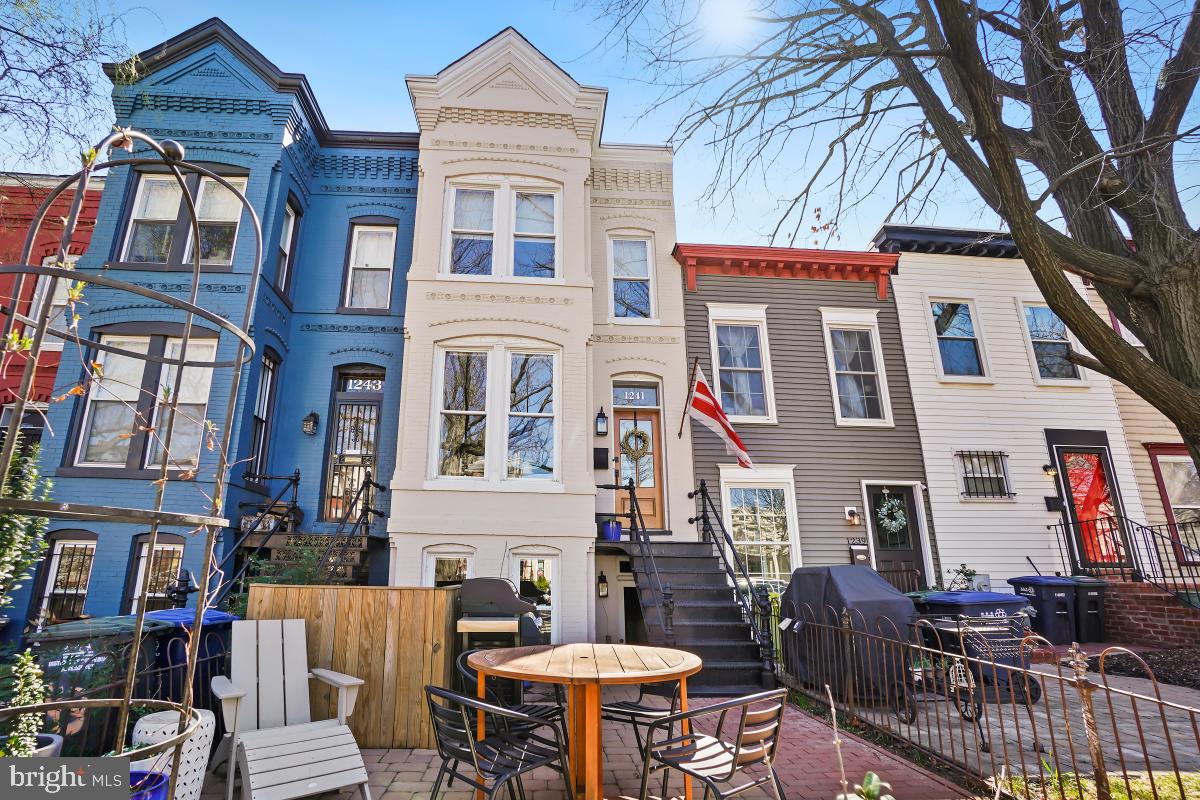 1241 MARYLAND AVENUE NE