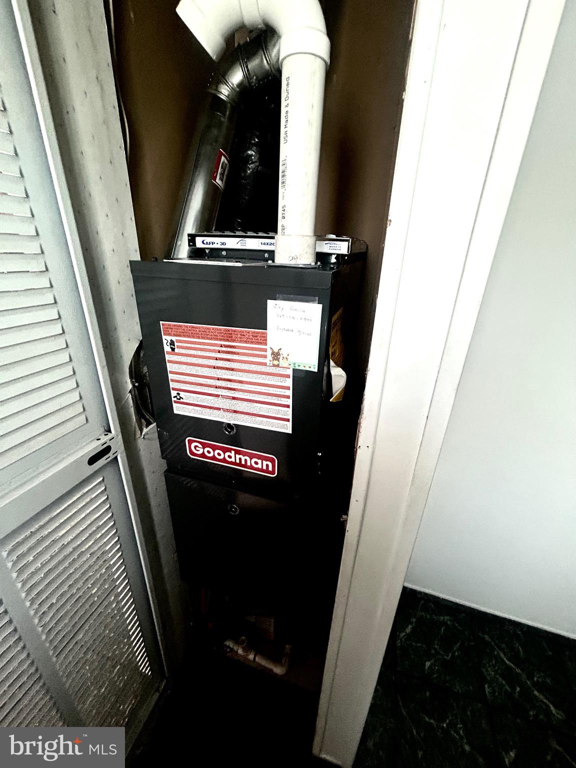 LAUREL COMMONS - Residential