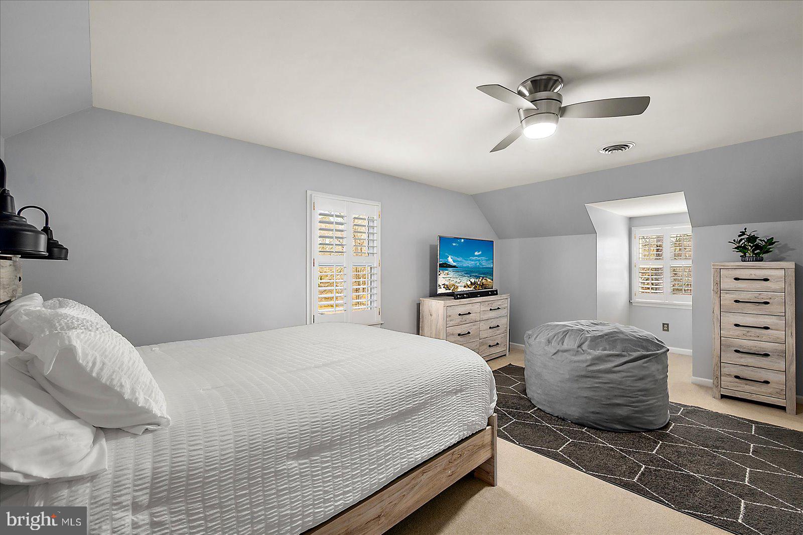 FOXCHASE - Residential