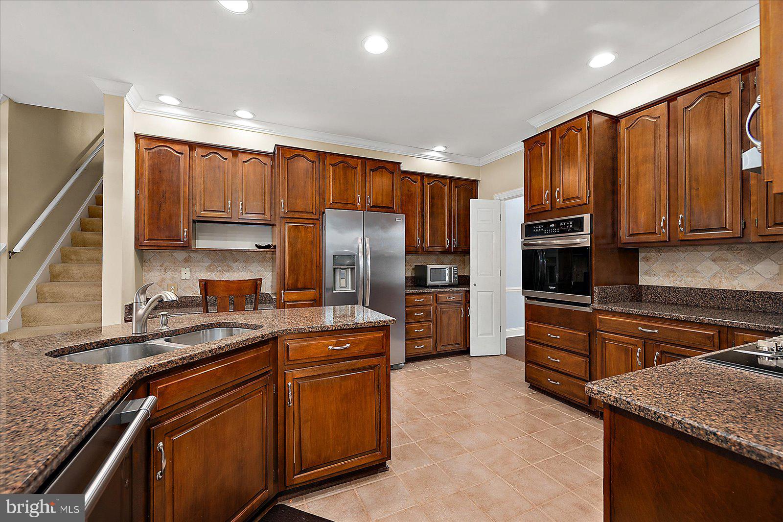 FOXCHASE - Residential