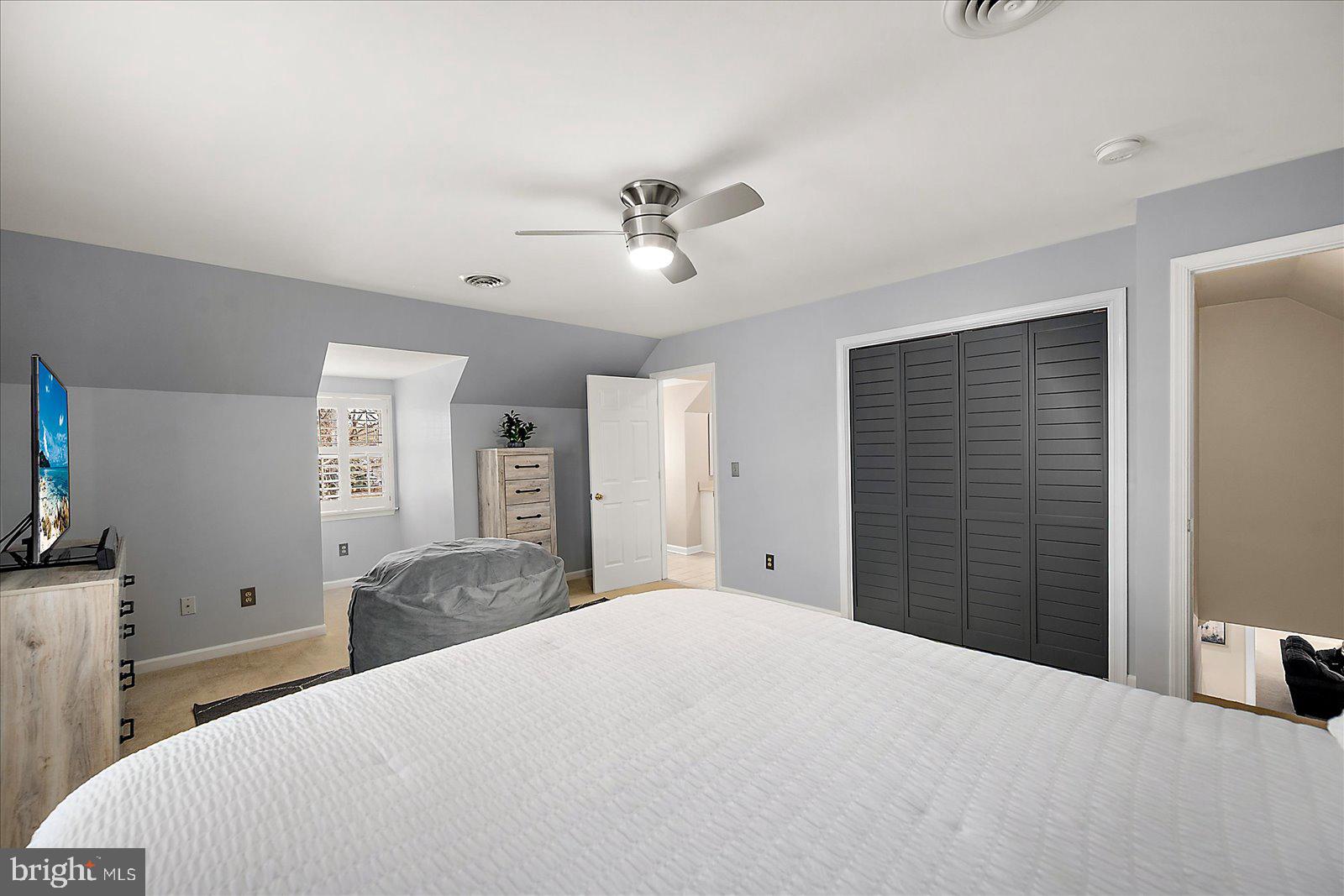 FOXCHASE - Residential