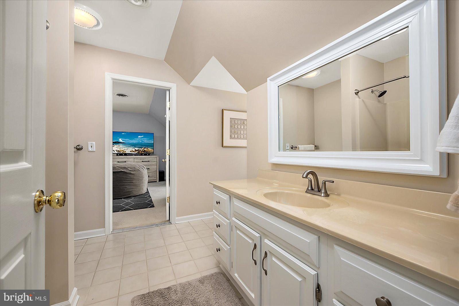 FOXCHASE - Residential