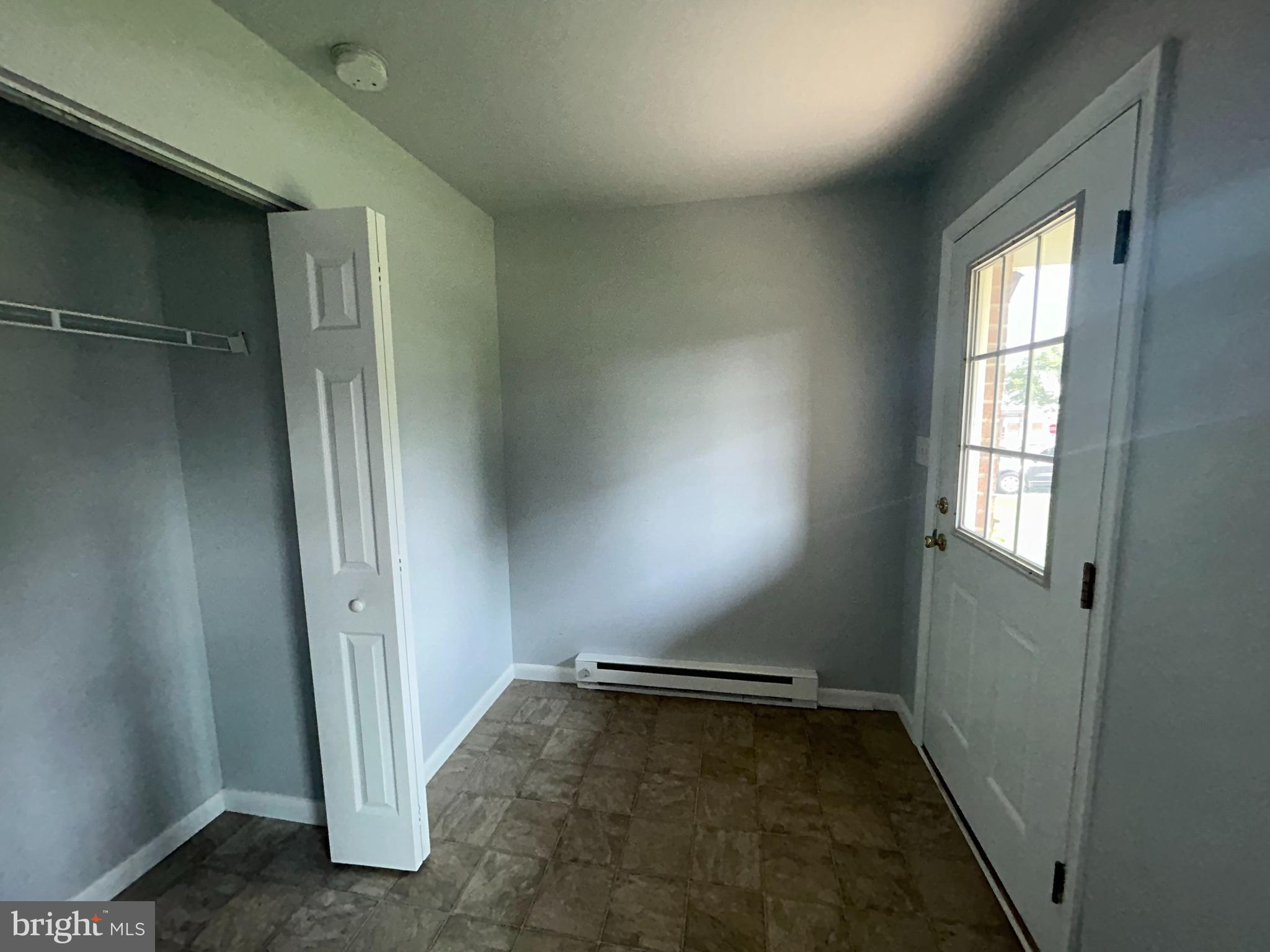 RESIDENTIAL - Residential Lease