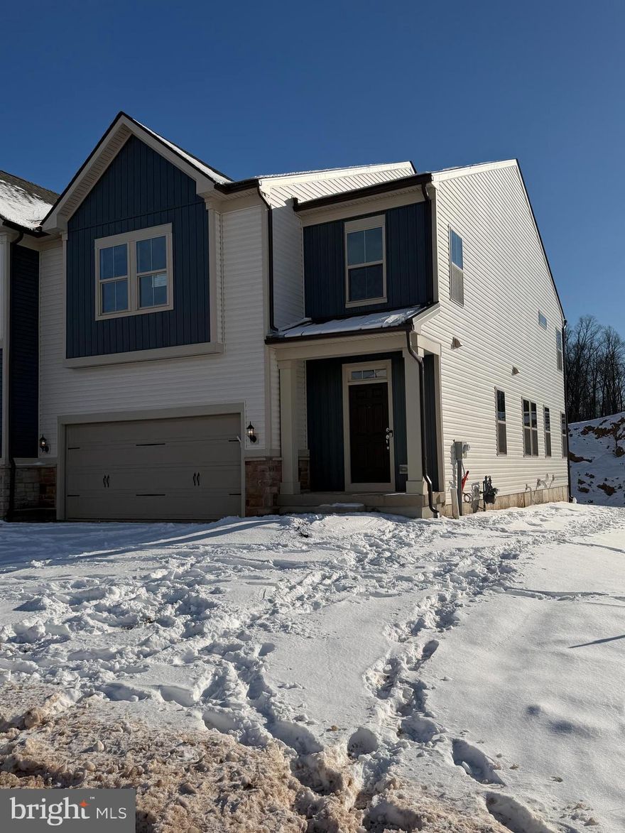 This information is for a Faraday under construction in building 43 and will be completed in March  2026.  This price reflects a $40,000  incentive, and the buyer will also receive $7,000 towards closing costs.  Buyer MUST use Pulte mortgage to qualify for any incentives.  All structural and design options have been made, no changes can be made.  Prices and incentives are subject to change without notice.

Discover Pulte Homes newest community LIBERTY RIDGE; an enclave of 3–4-bedroom, 2 car garage homes in the award-winning Hatboro-Horsham School District with walking trails connecting to Maple Park! You cannot beat this location, only 1.5 miles from The Shops at Valley Square, restaurants, Wegmans, and easy access to commuter routes 611, 202, 276, and Warminster SEPTA station

****Photos are of the decorated model that can be viewed daily.